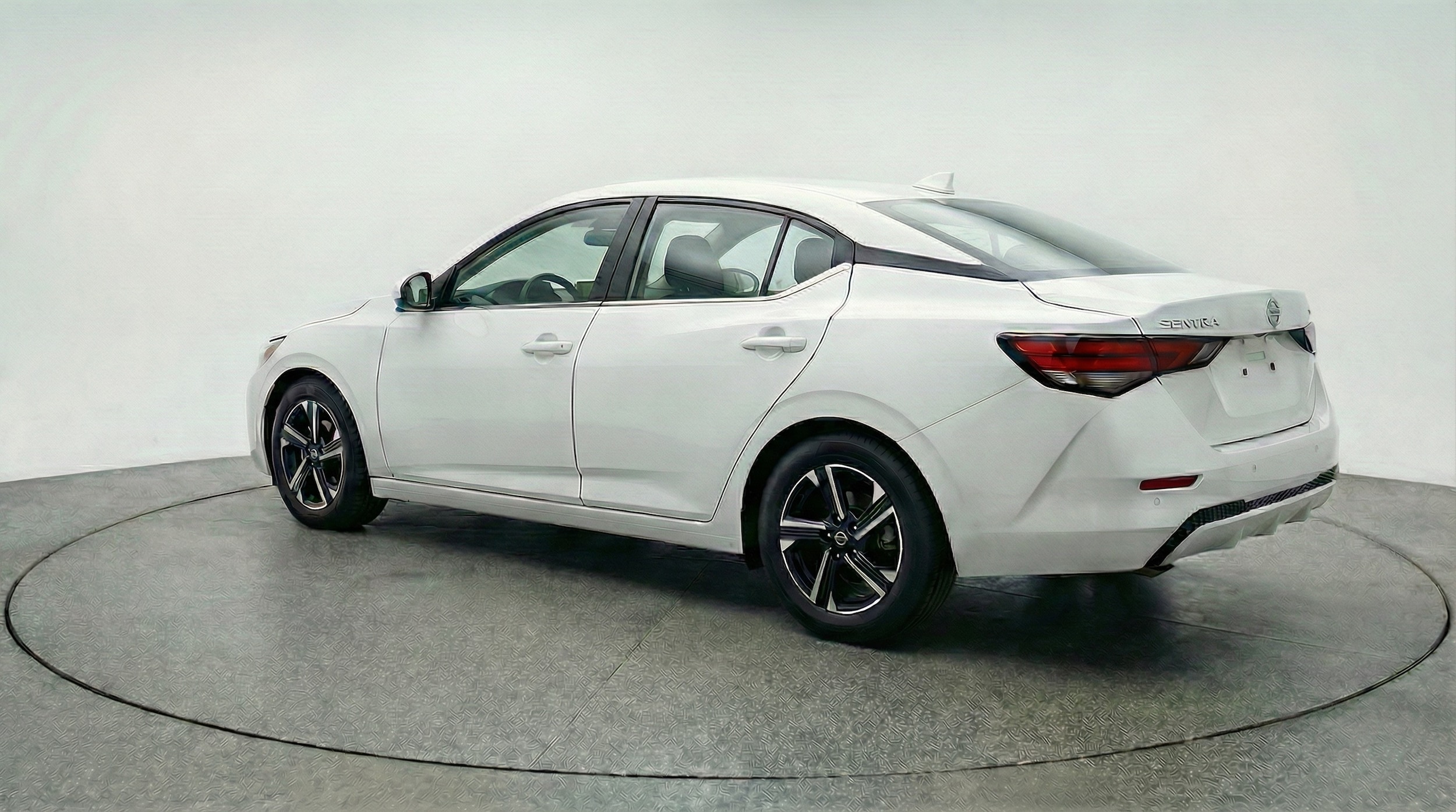 Thumbnail: 2025 Nissan Sentra - 5