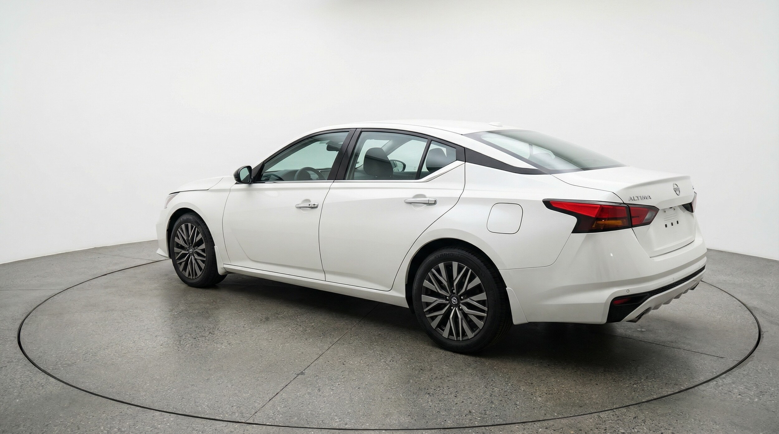 Thumbnail: 2025 Nissan Altima - 5