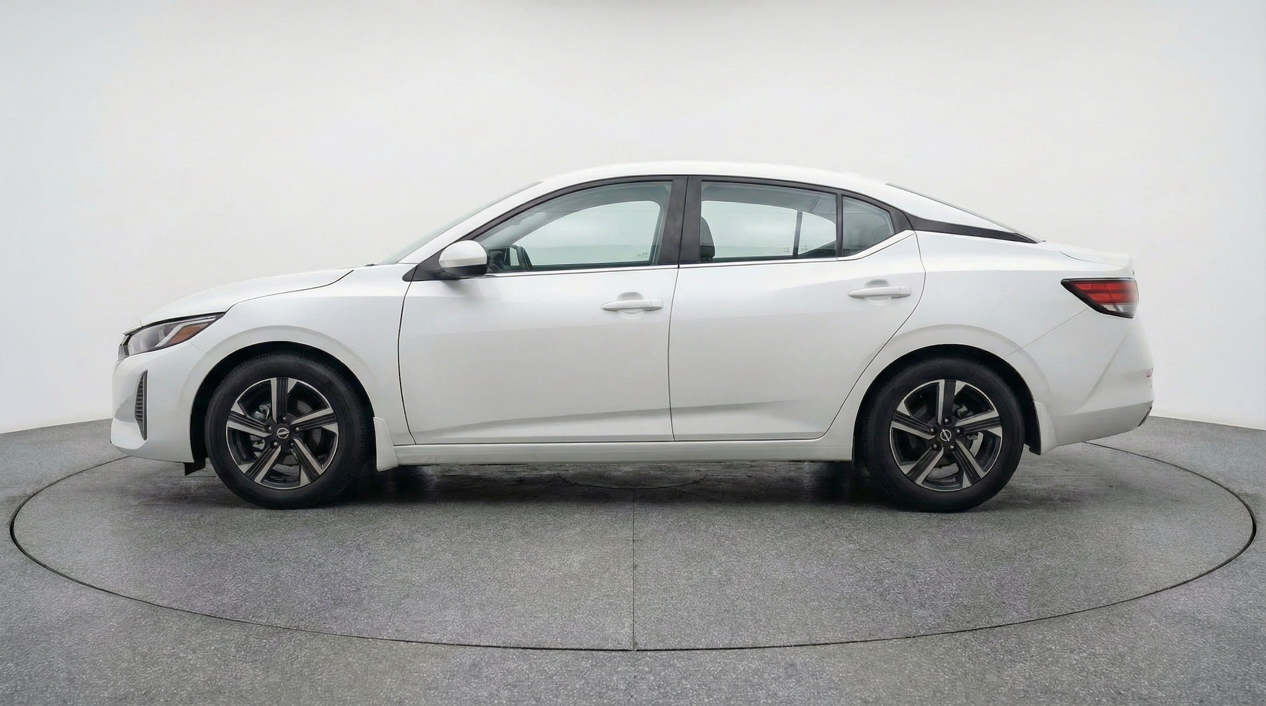 Thumbnail: 2025 Nissan Sentra - 5