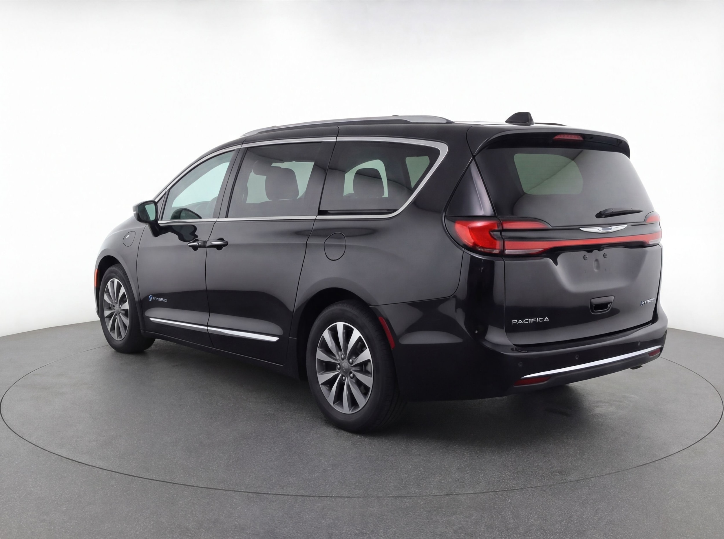 Thumbnail: 2023 Chrysler Pacifica - 5