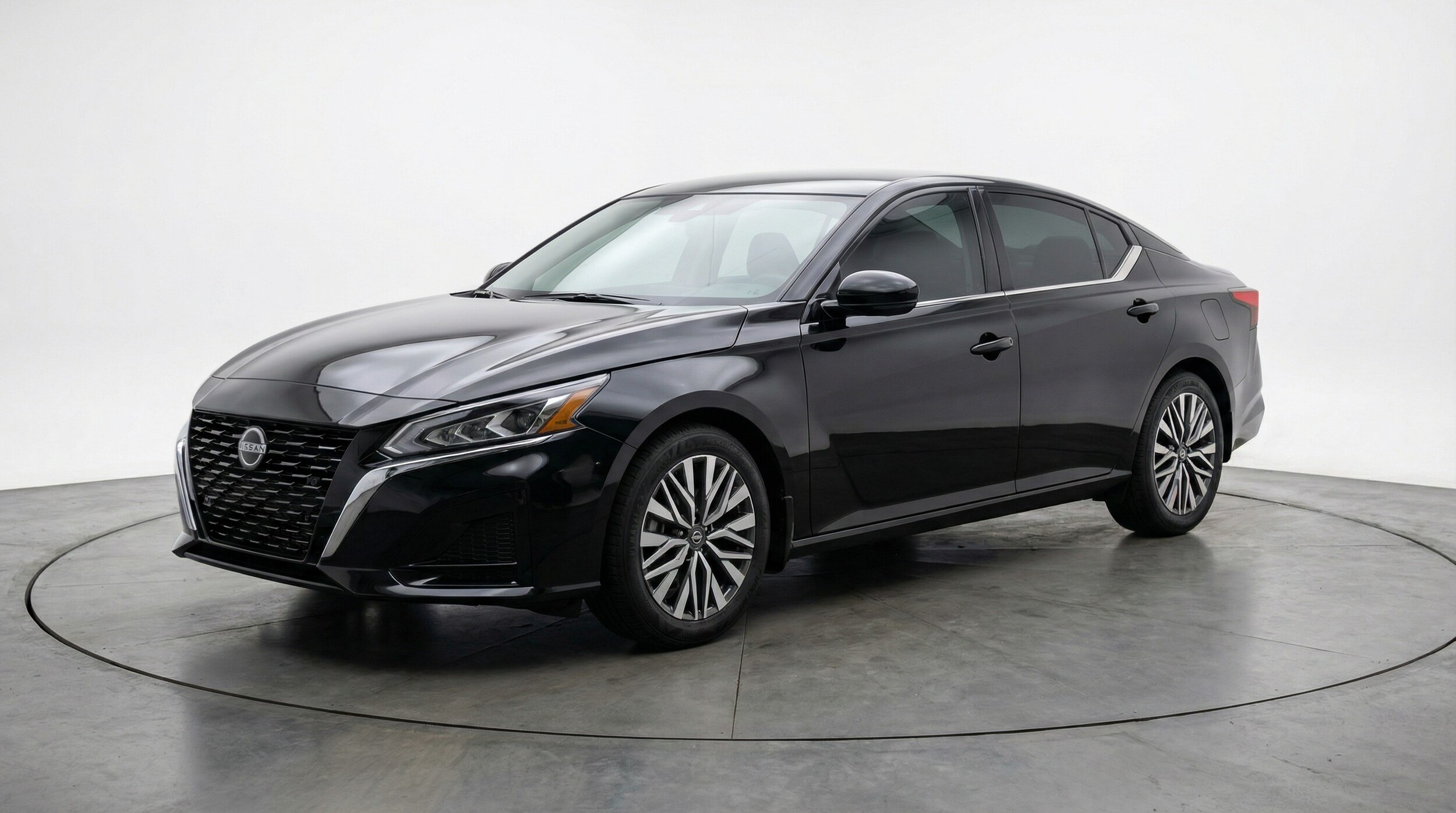 Thumbnail: 2025 Nissan Altima - 3