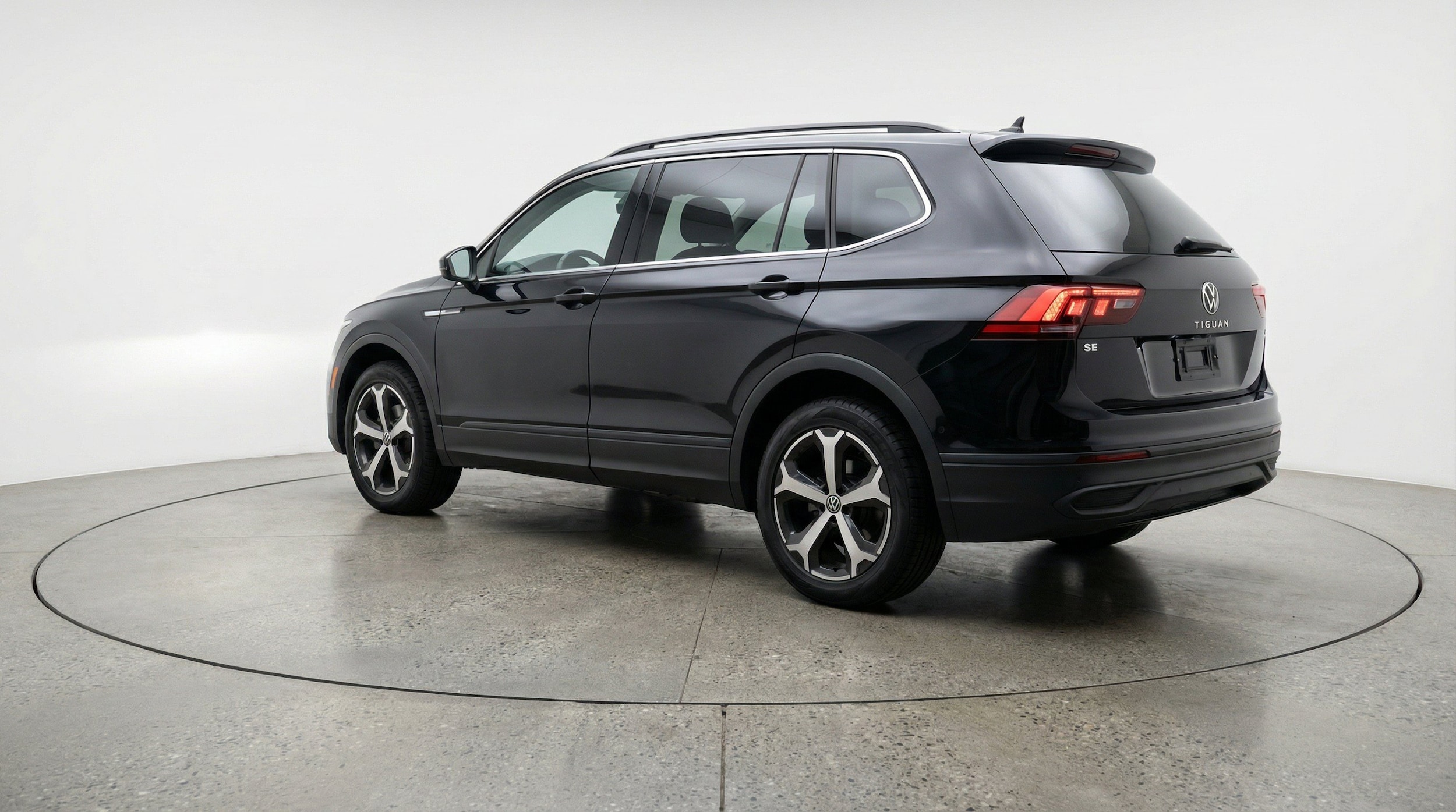 Thumbnail: 2026 Volkswagen Tiguan - 6