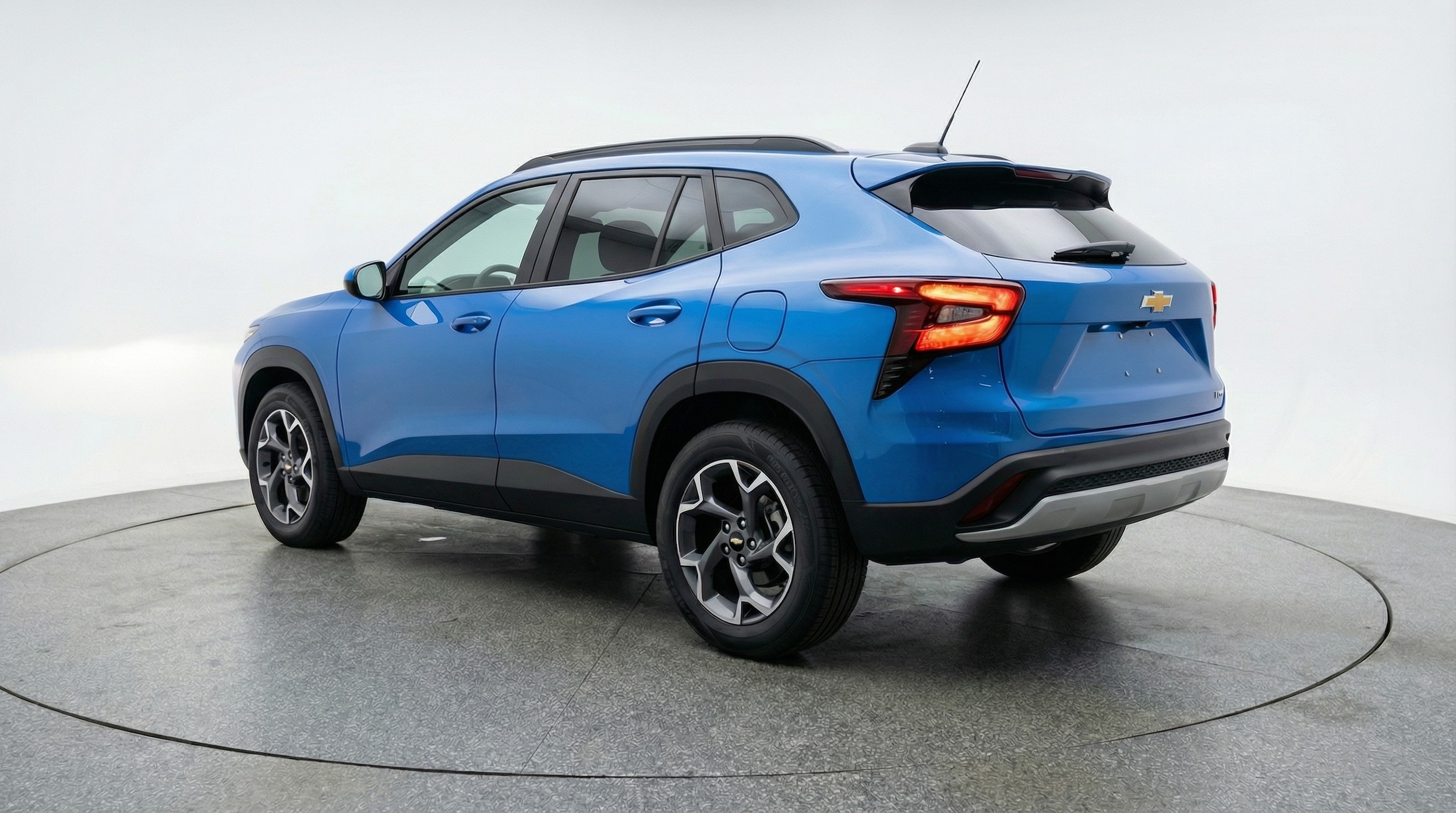 Thumbnail: 2025 Chevrolet Trax - 5