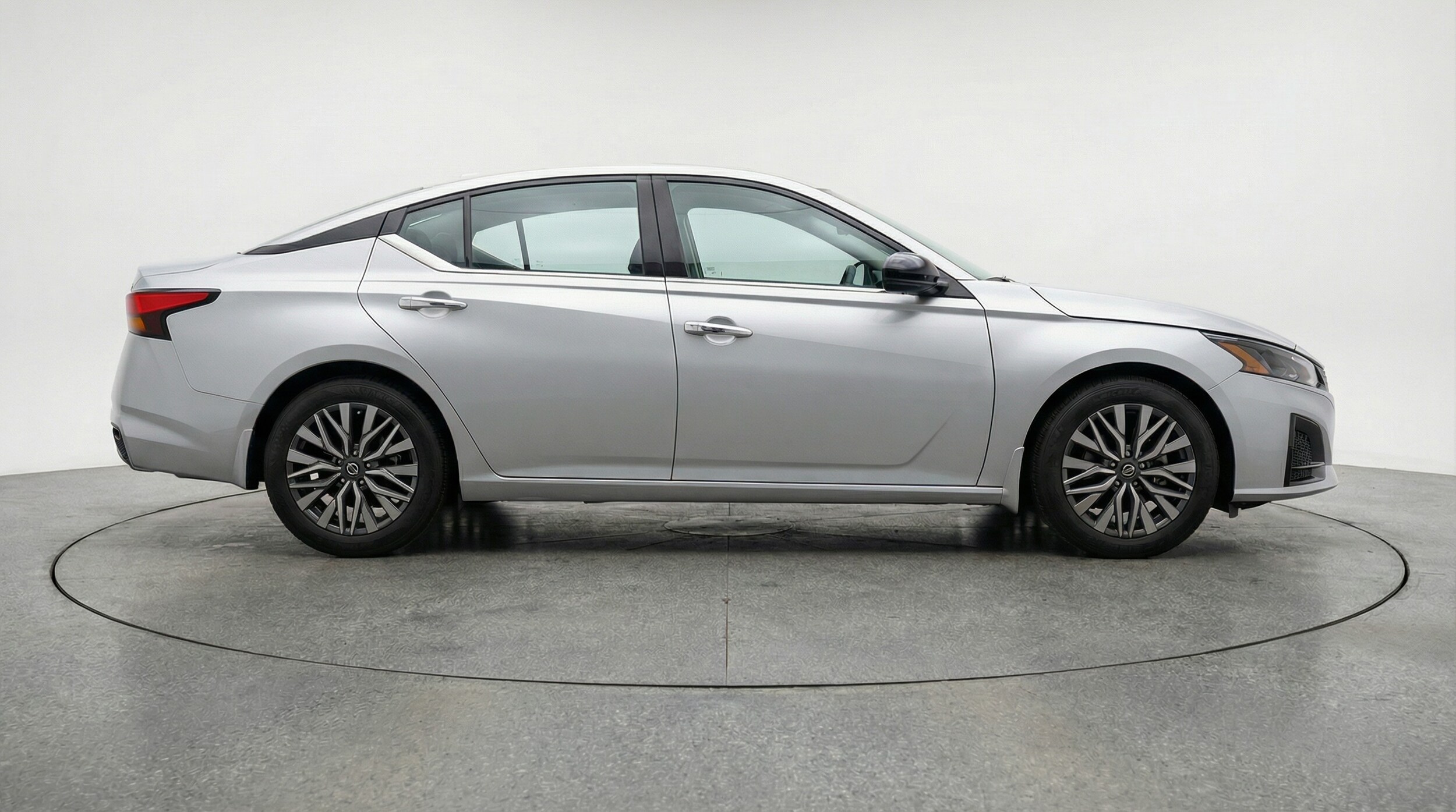 Thumbnail: 2025 Nissan Altima - 8