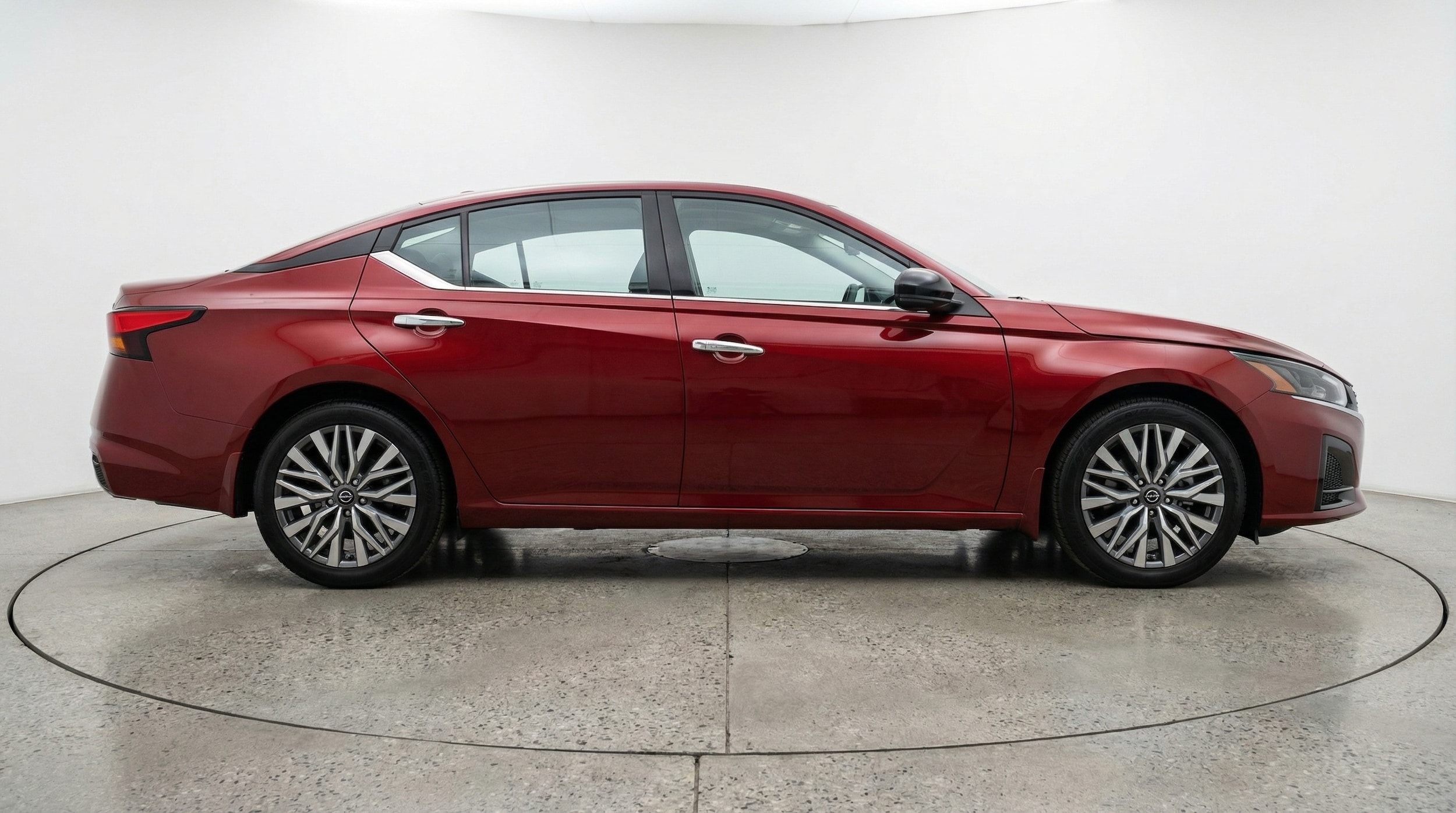 Thumbnail: 2025 Nissan Altima - 8