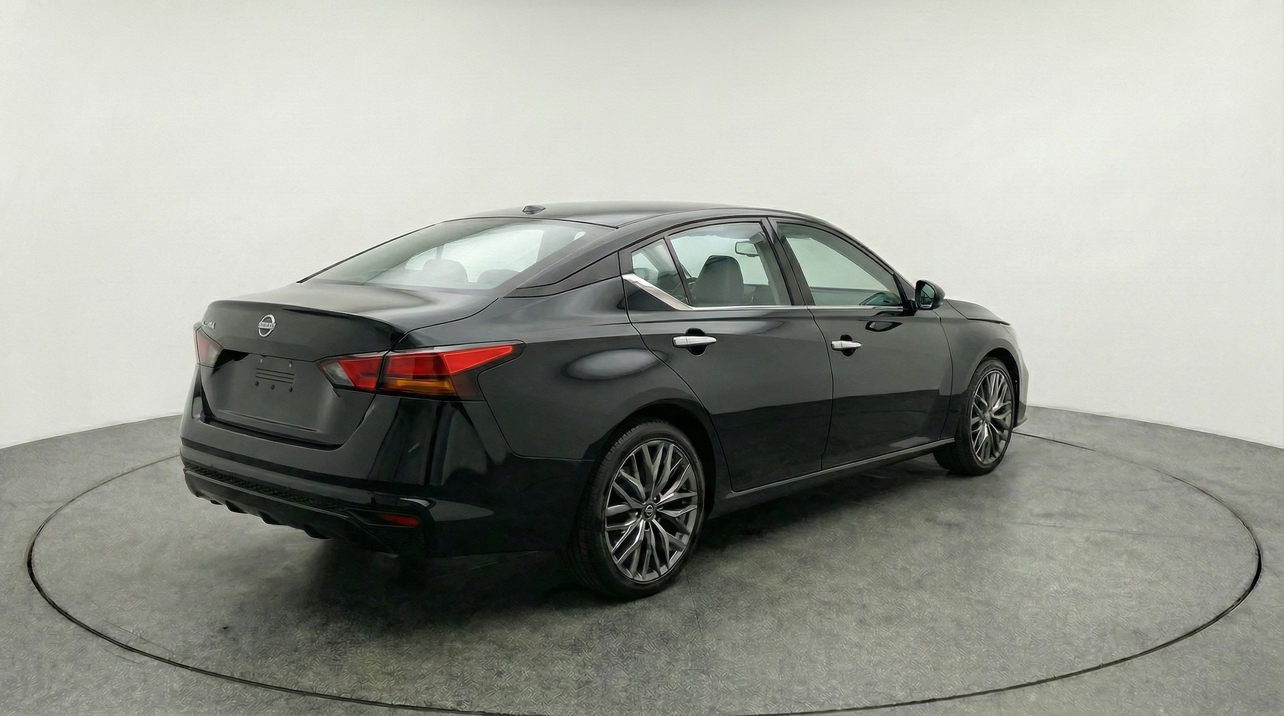 Thumbnail: 2025 Nissan Altima - 7