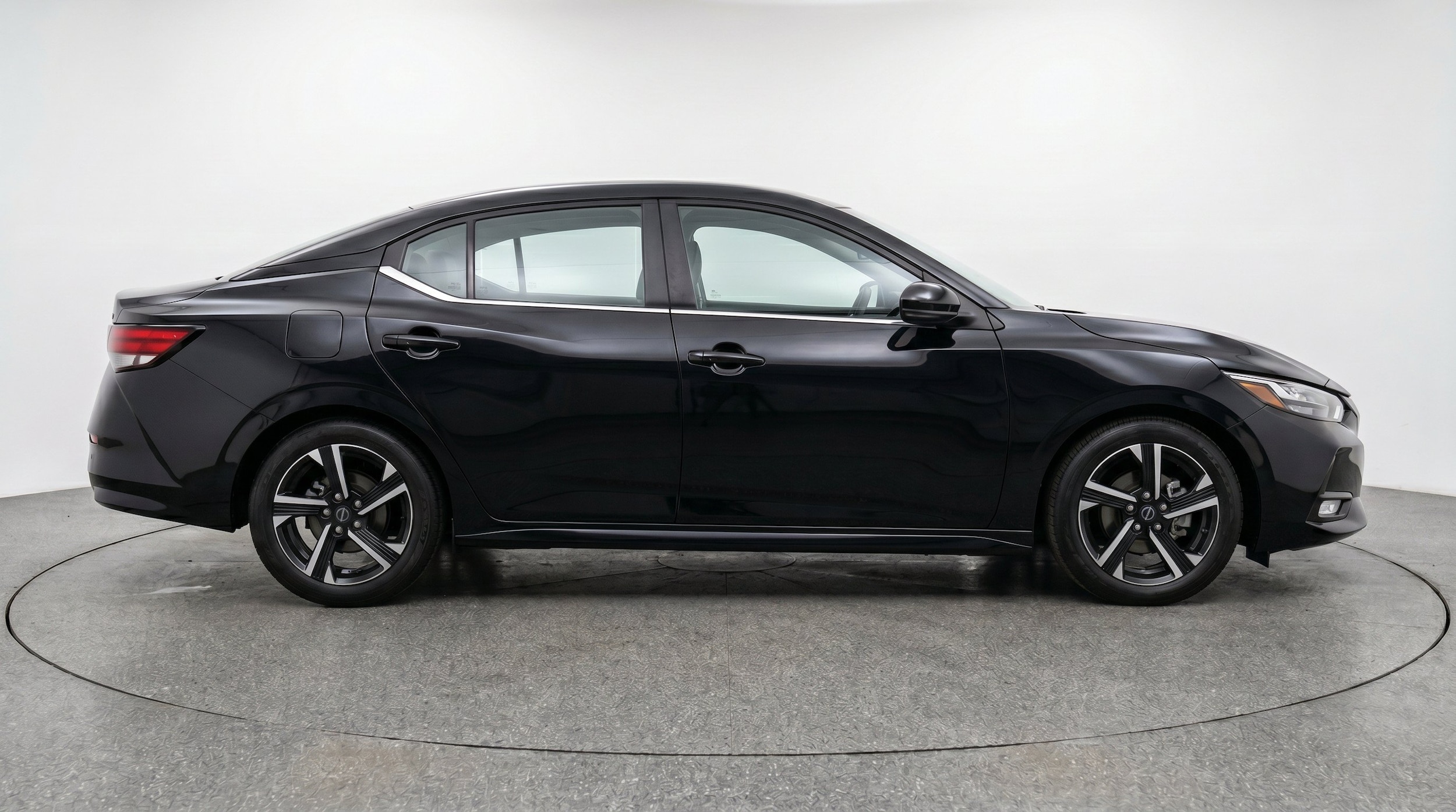 Thumbnail: 2025 Nissan Sentra - 10