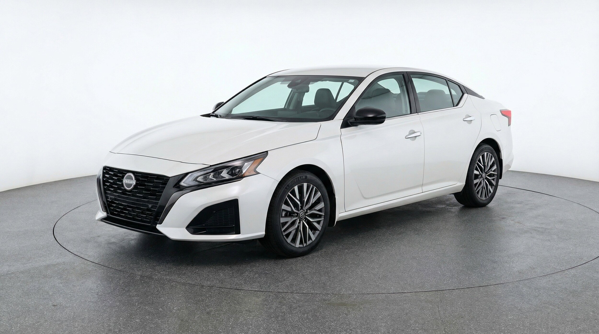 Thumbnail: 2025 Nissan Altima - 3