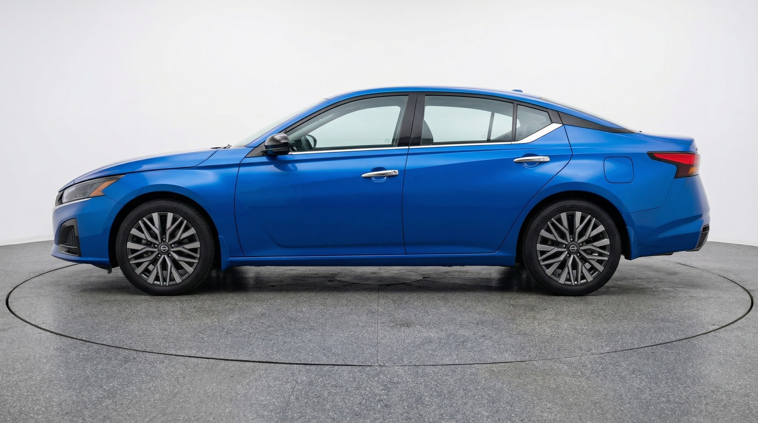 Thumbnail: 2025 Nissan Altima - 4