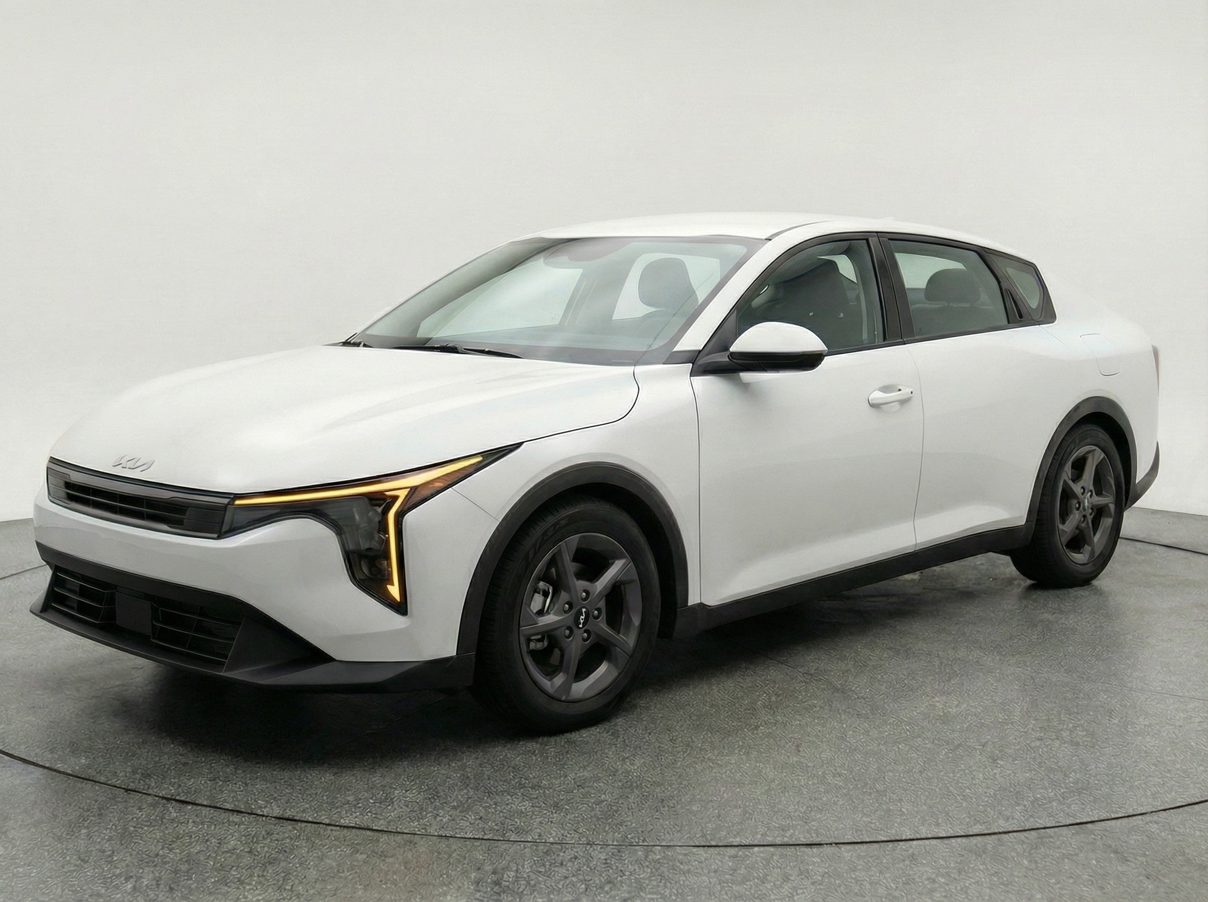 Thumbnail: 2025 Kia K4 - 3