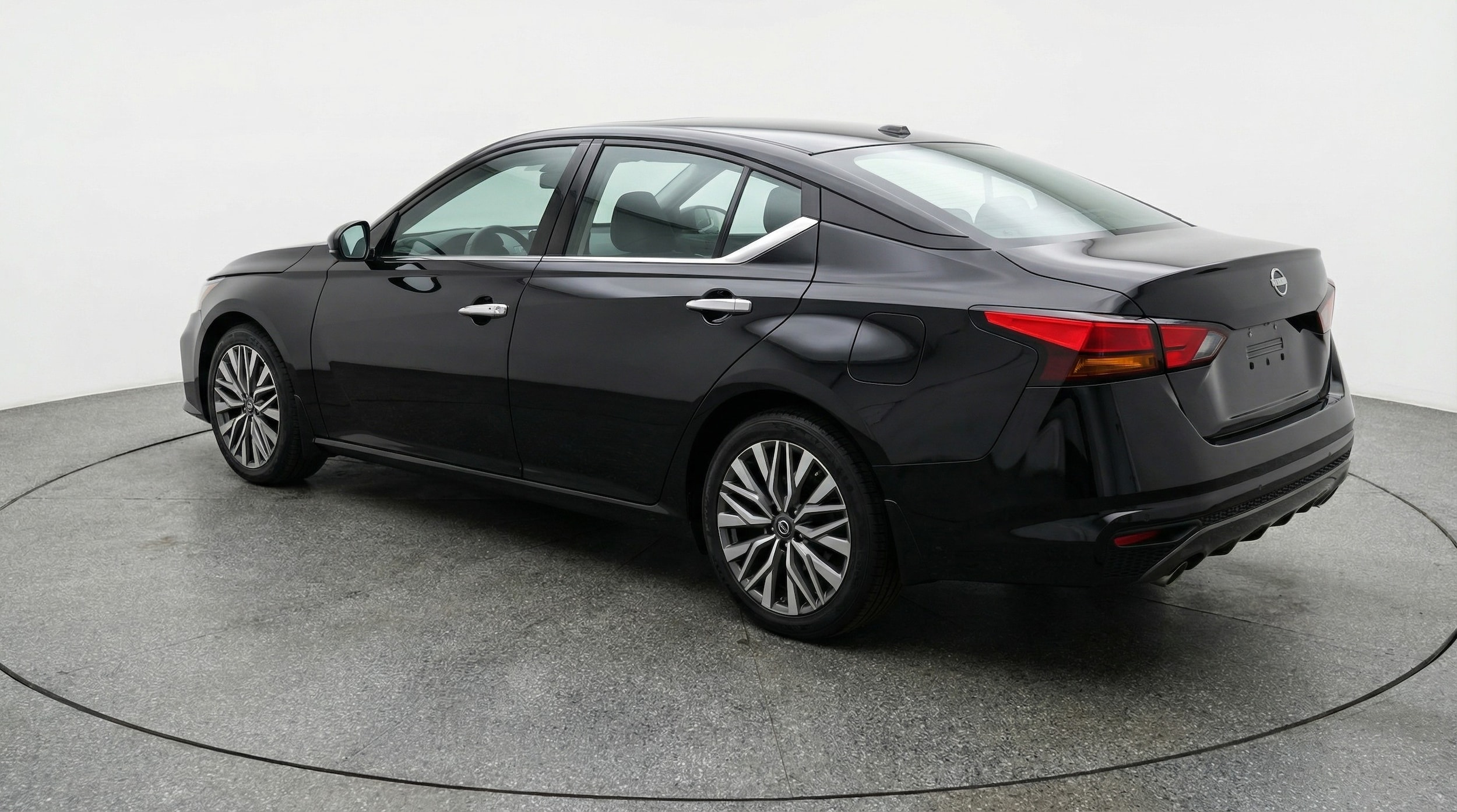 Thumbnail: 2025 Nissan Altima - 5