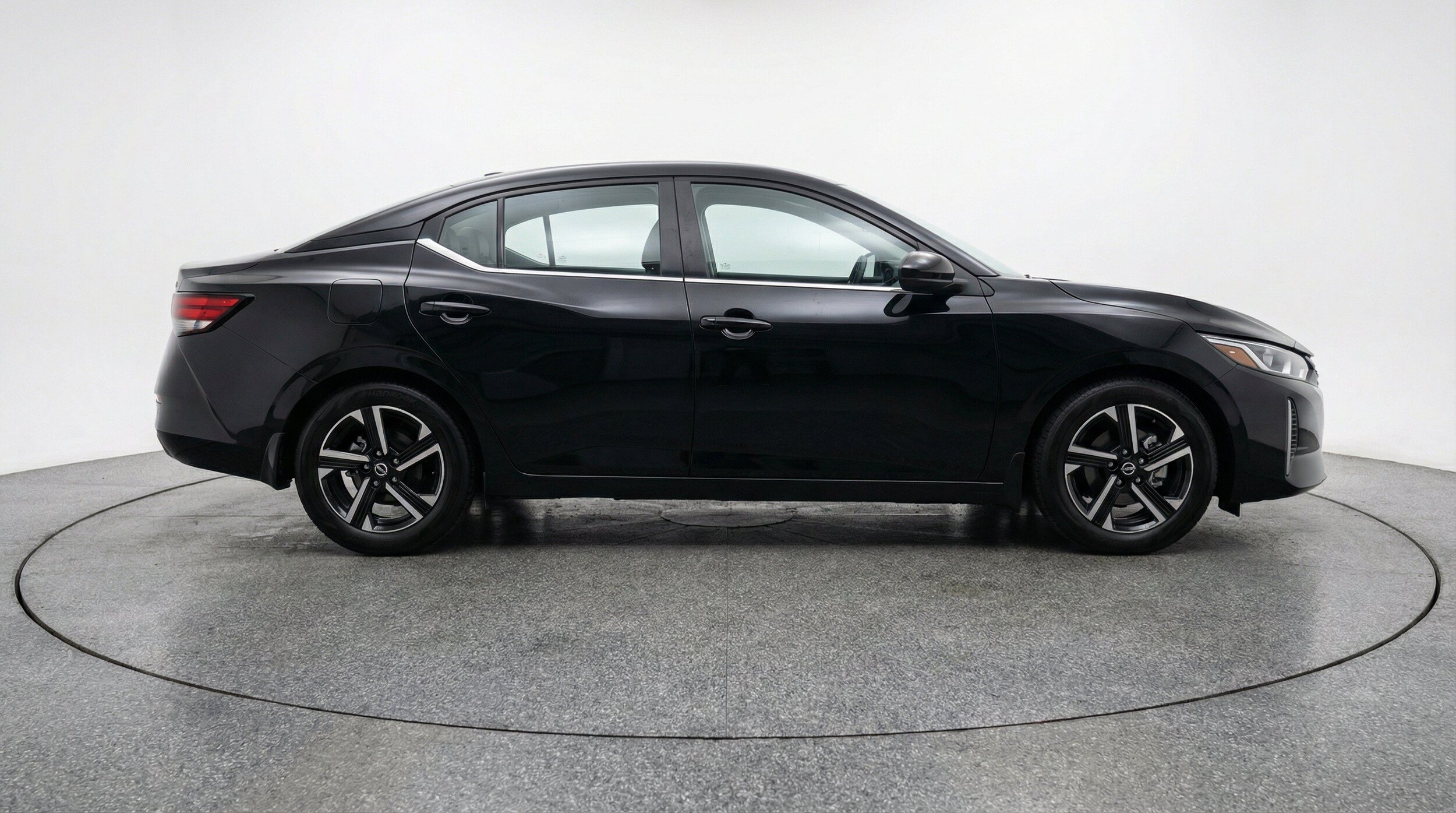 Thumbnail: 2025 Nissan Sentra - 11