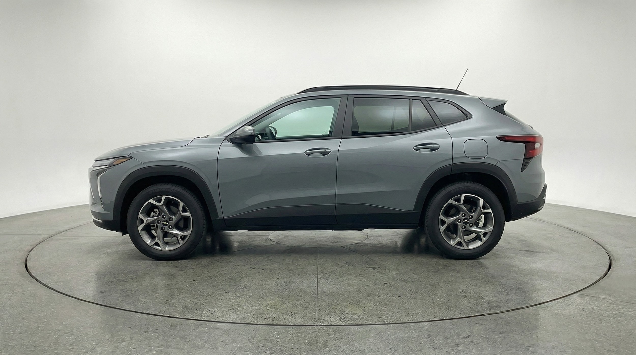 Thumbnail: 2025 Chevrolet Trax - 4