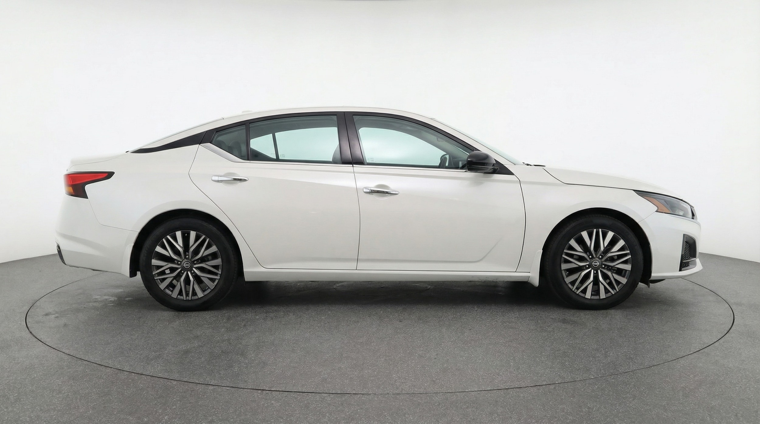 Thumbnail: 2025 Nissan Altima - 8