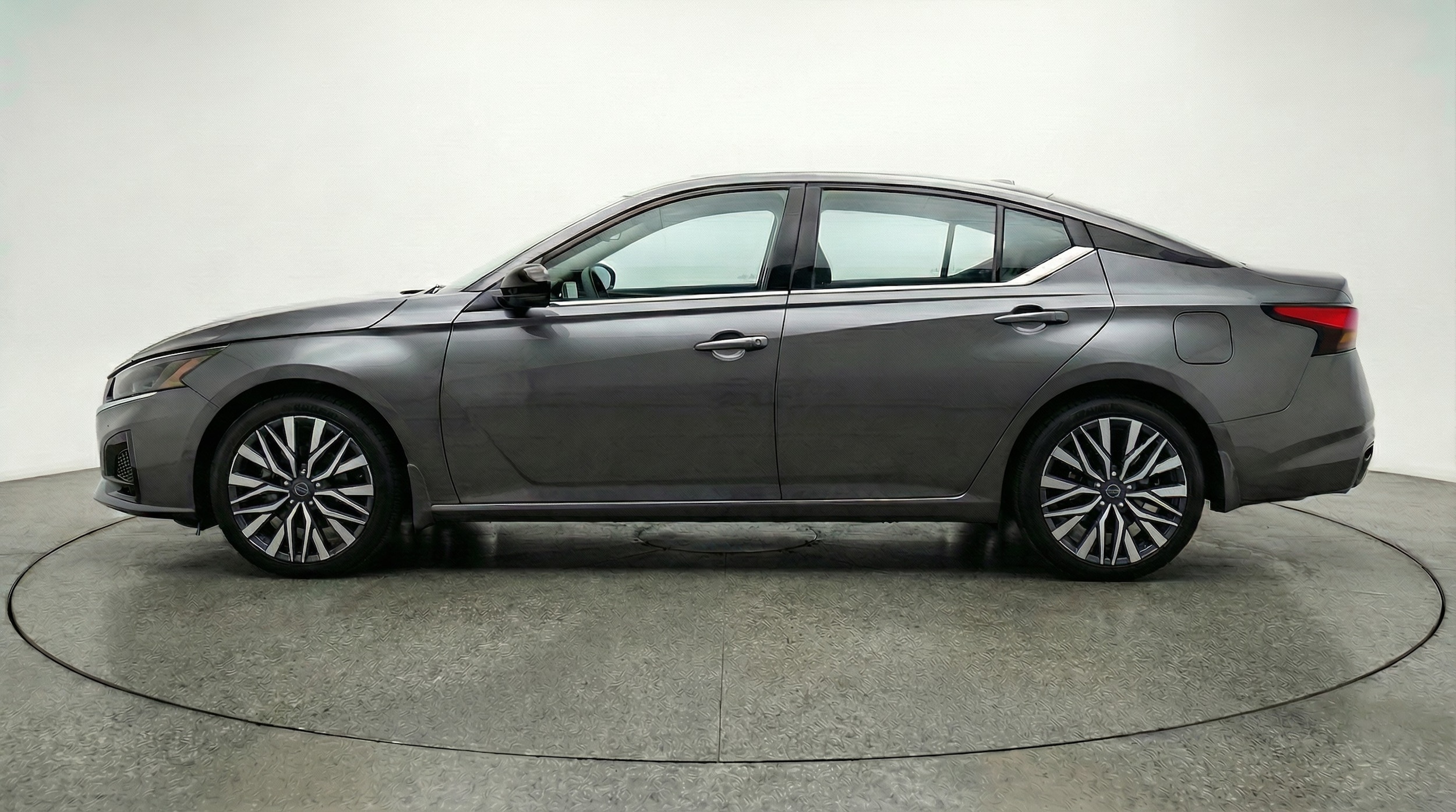 Thumbnail: 2025 Nissan Altima - 4