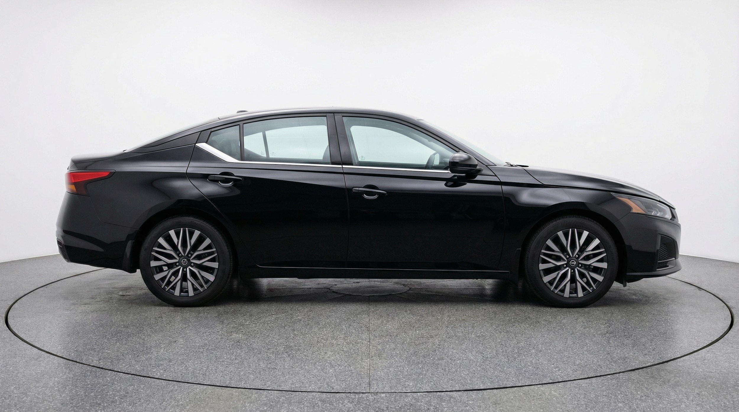 Thumbnail: 2025 Nissan Altima - 8