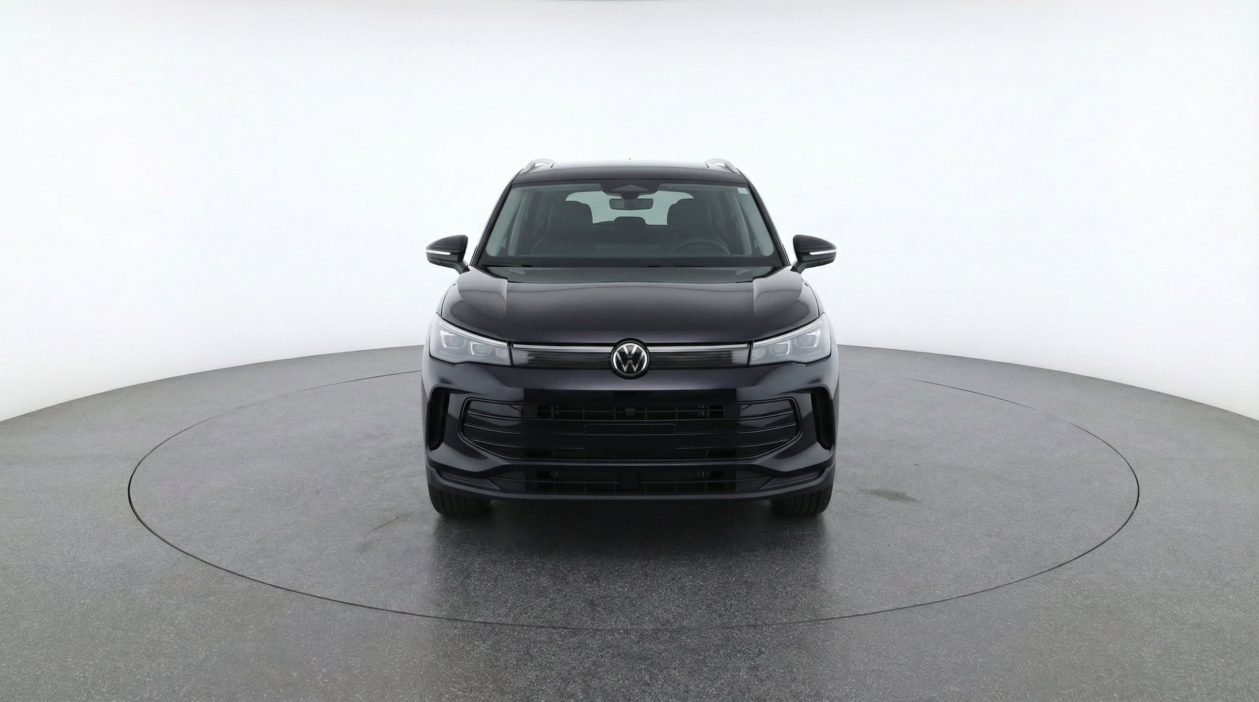 Thumbnail: 2026 Volkswagen Tiguan - 2
