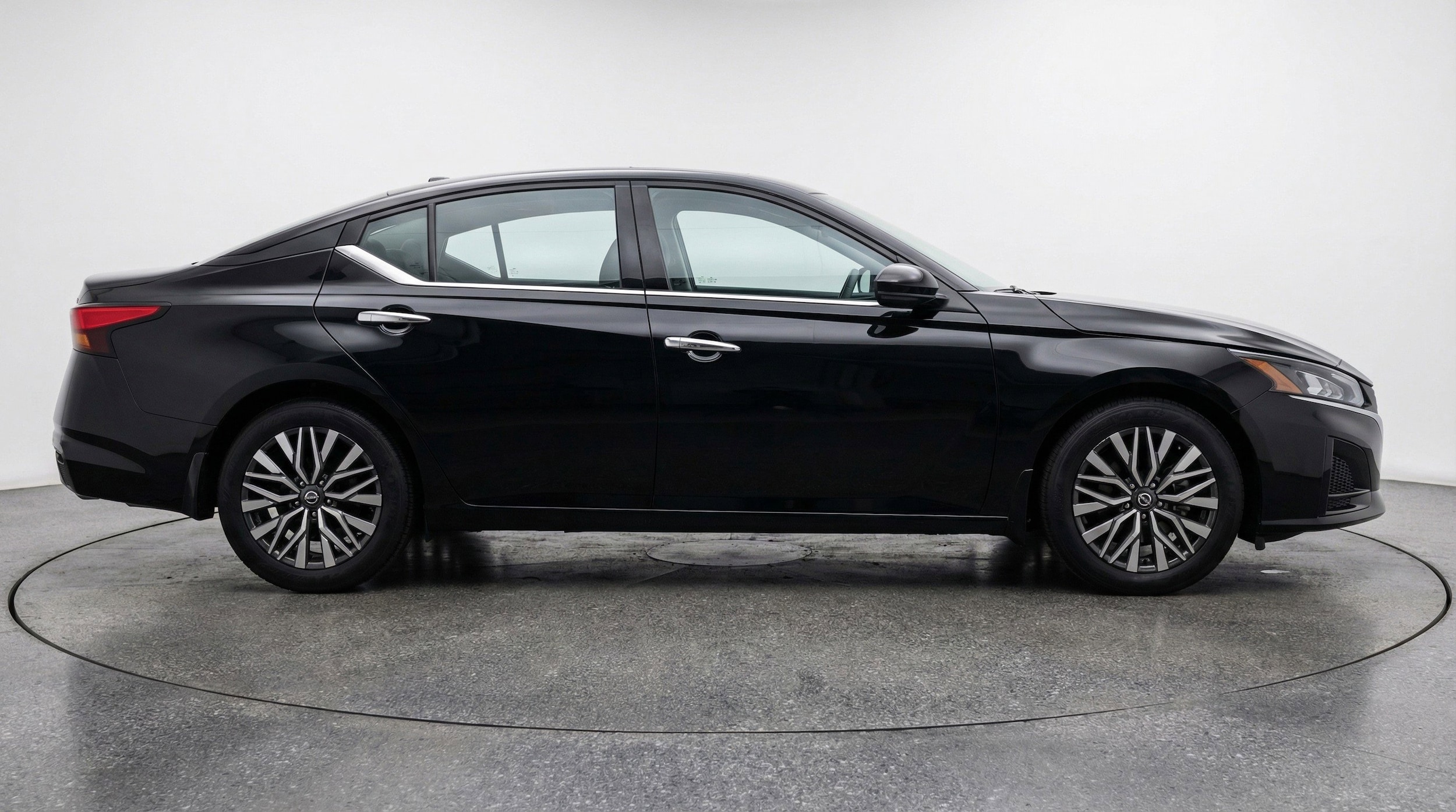 Thumbnail: 2025 Nissan Altima - 11