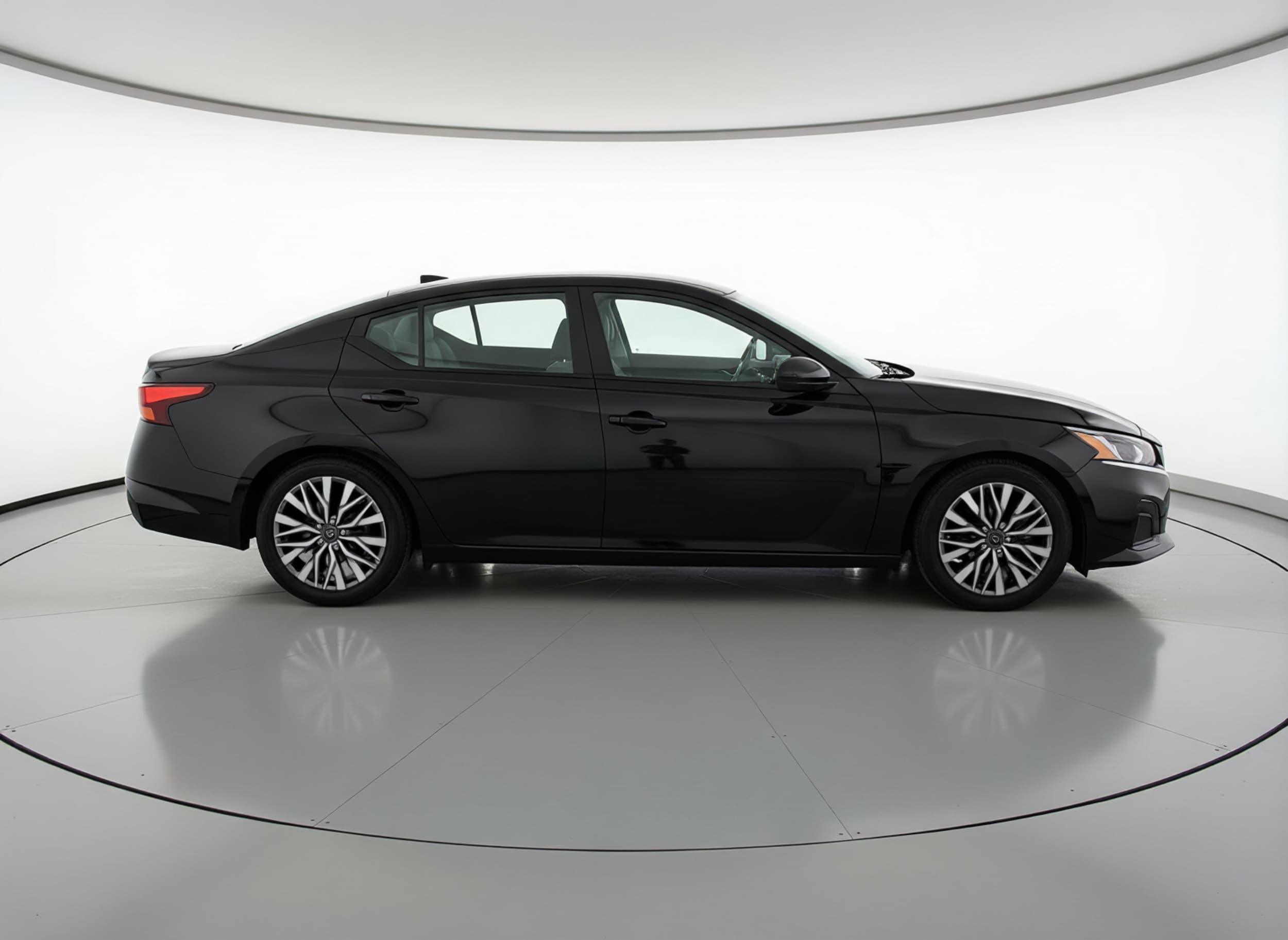 Thumbnail: 2025 Nissan Altima - 8