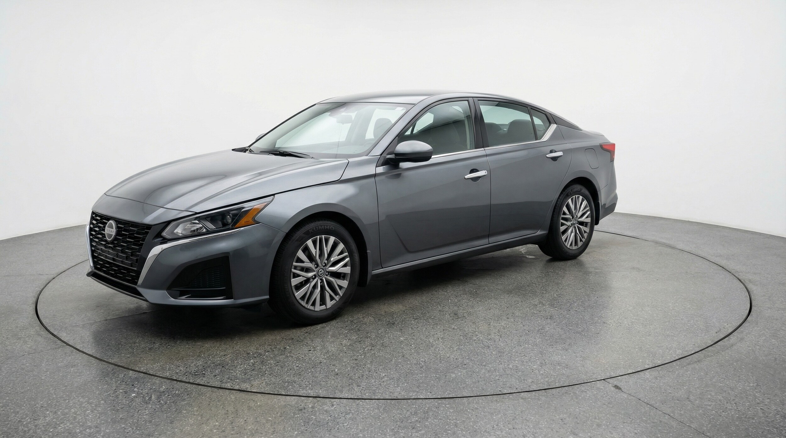 Thumbnail: 2025 Nissan Altima - 3