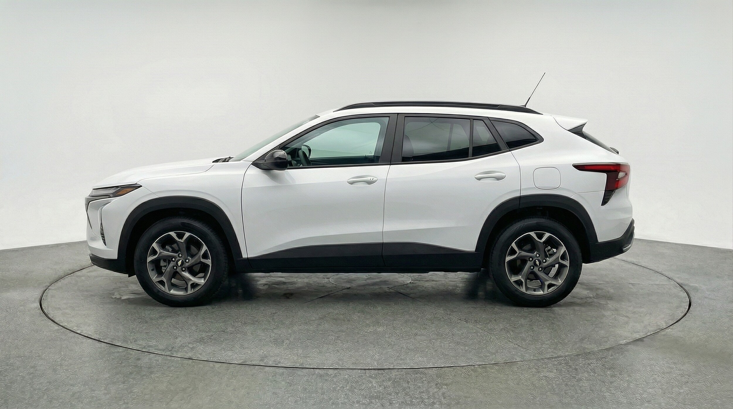 Thumbnail: 2025 Chevrolet Trax - 4