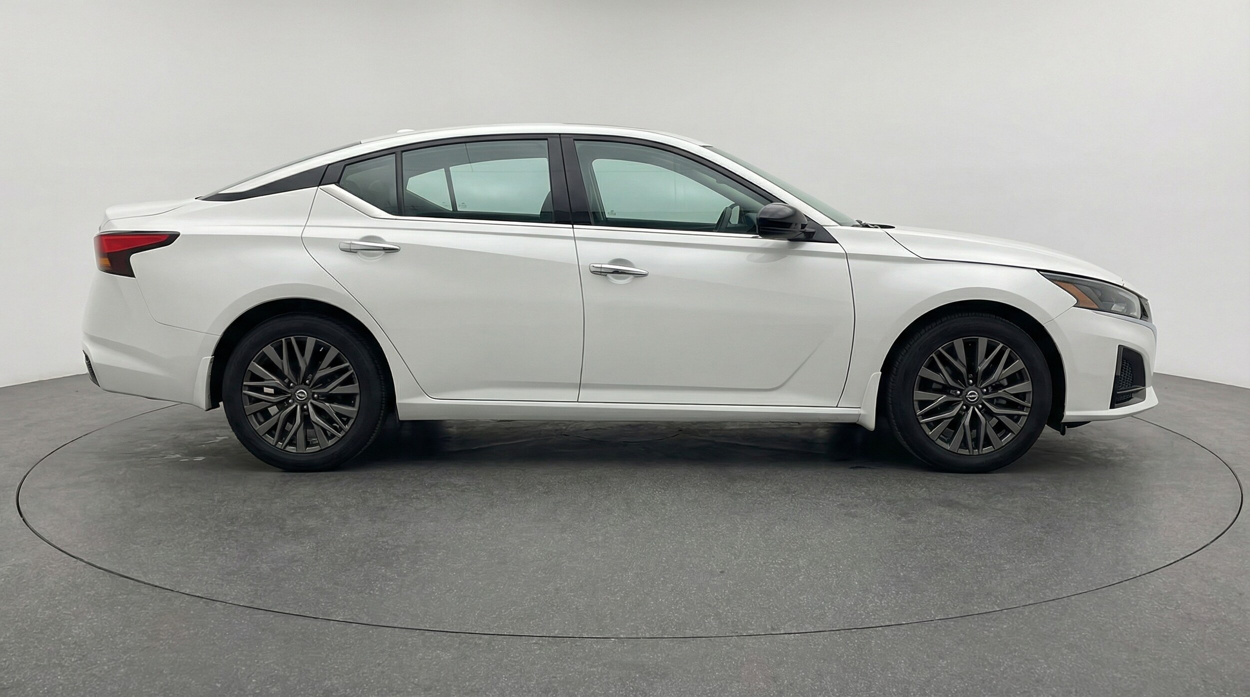 Thumbnail: 2025 Nissan Altima - 8