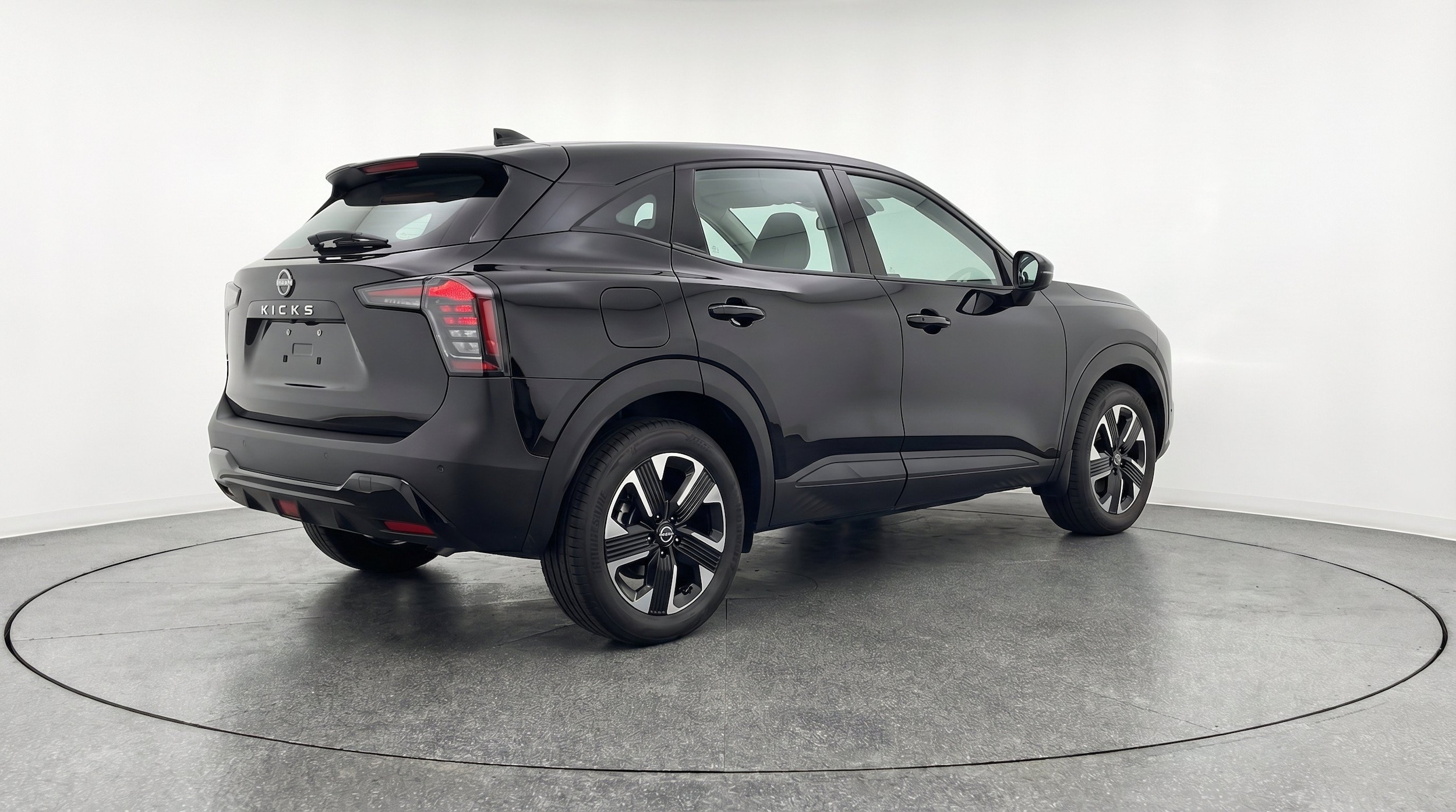 Thumbnail: 2026 Nissan Kicks - 9