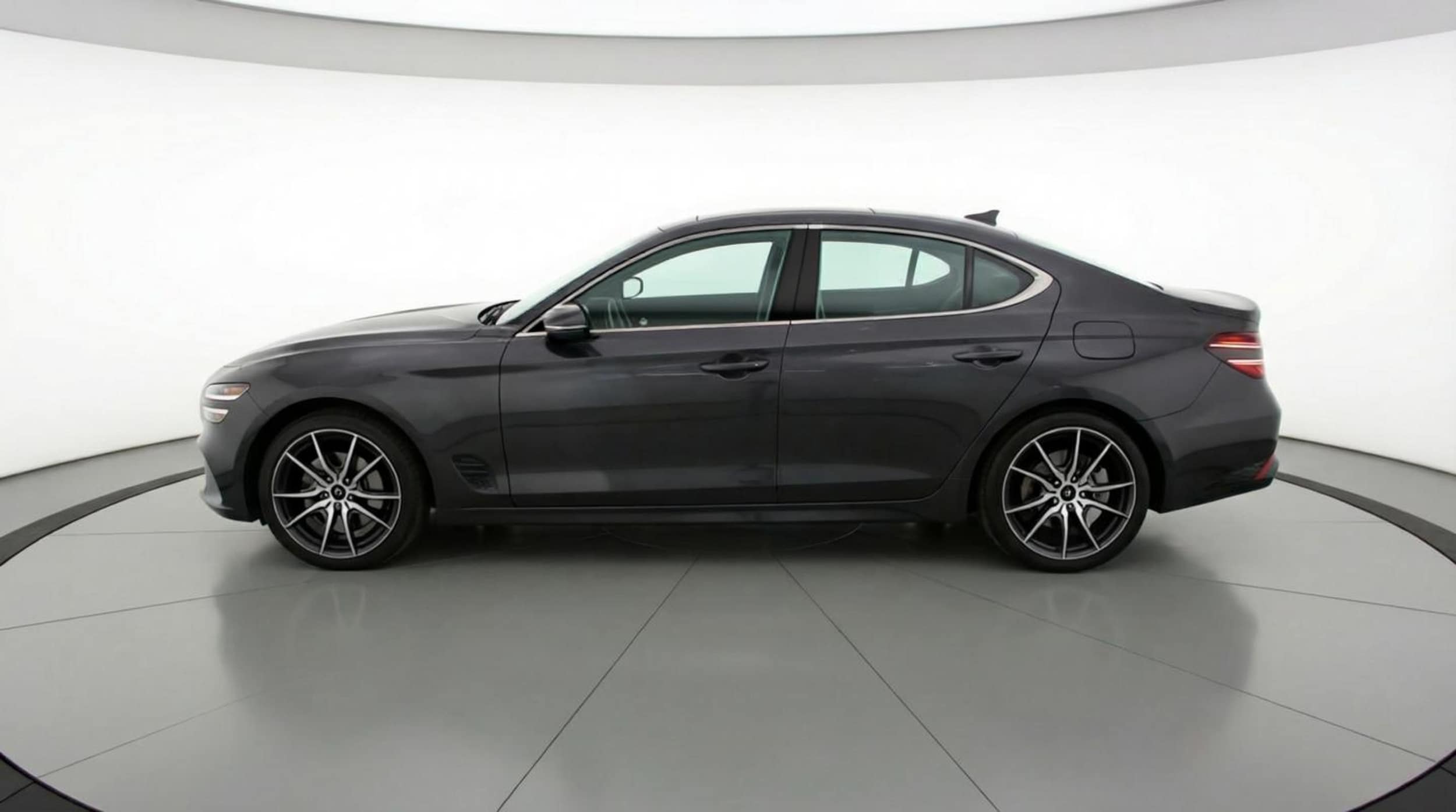 Thumbnail: 2025 Genesis G70 - 4