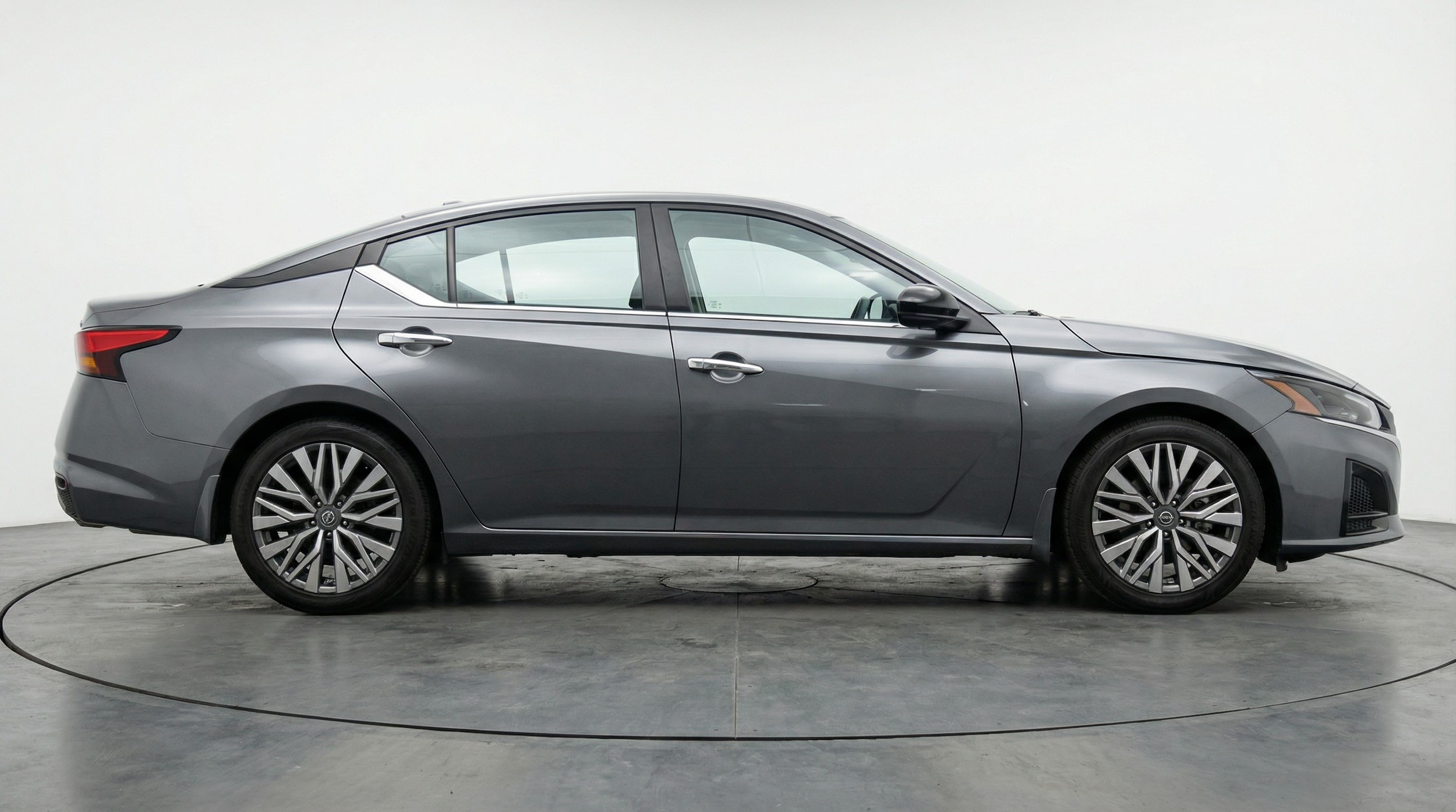 Thumbnail: 2025 Nissan Altima - 8