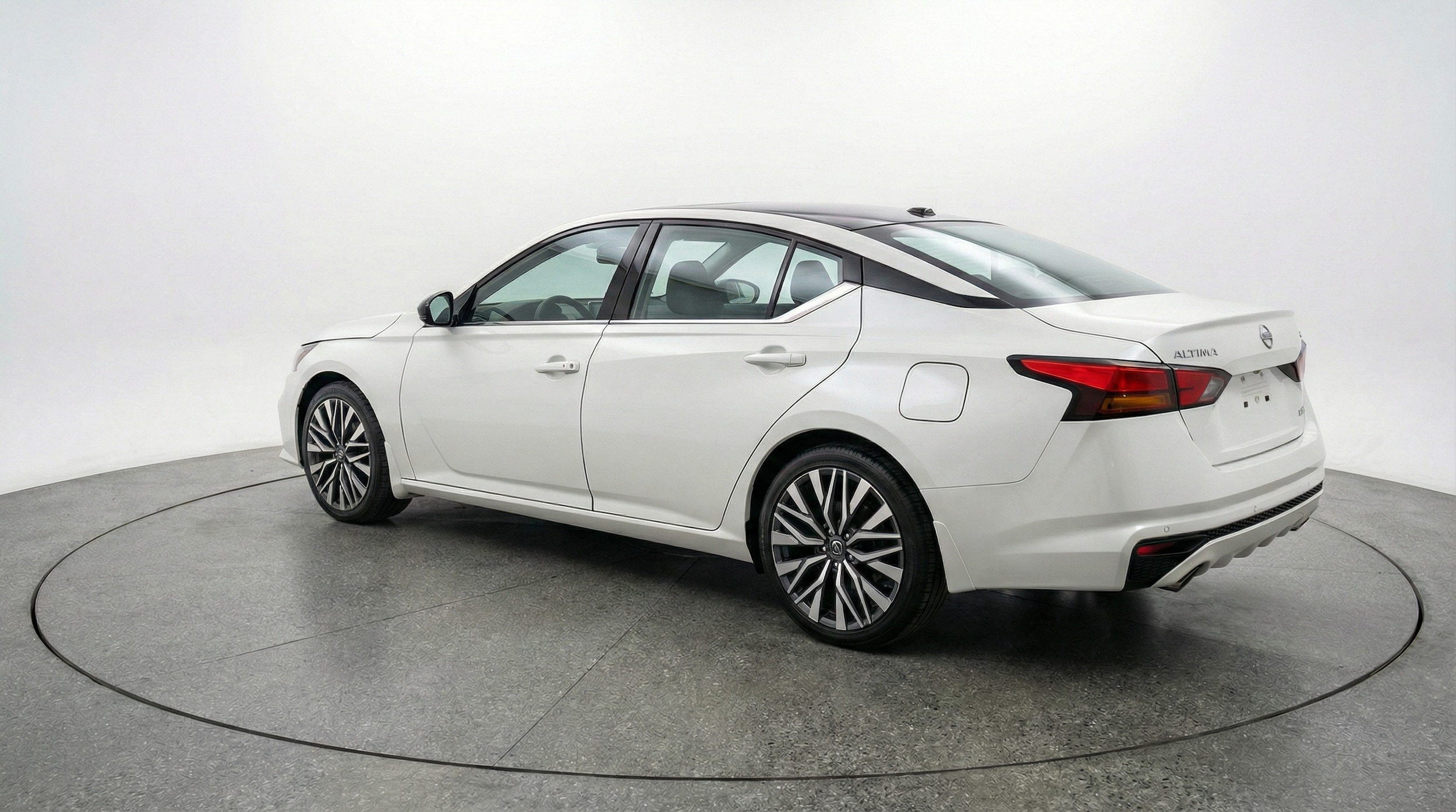 Thumbnail: 2025 Nissan Altima - 5