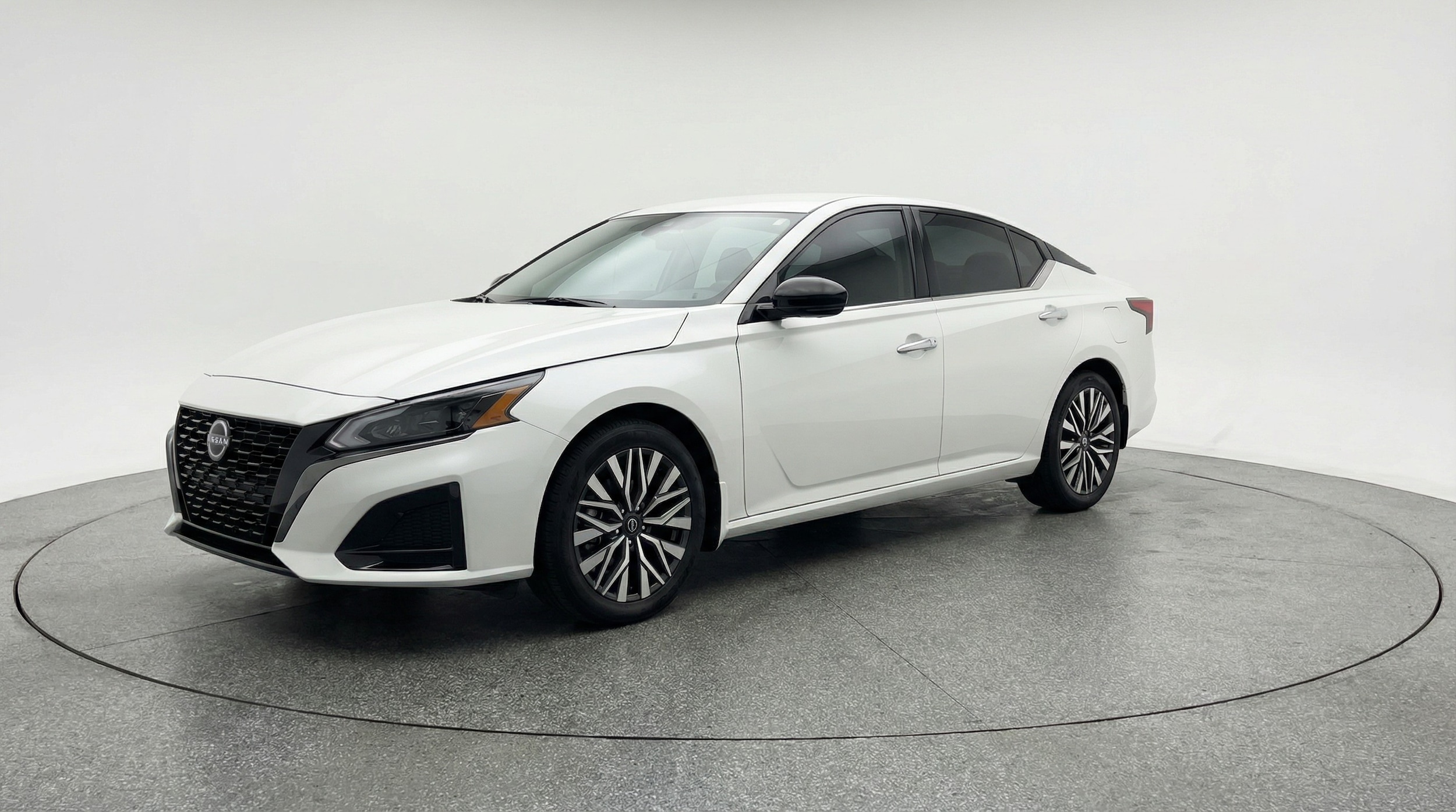 Thumbnail: 2025 Nissan Altima - 3