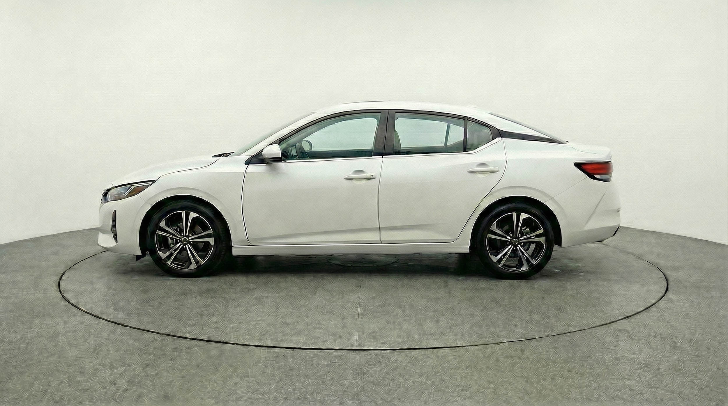 Thumbnail: 2025 Nissan Sentra - 4