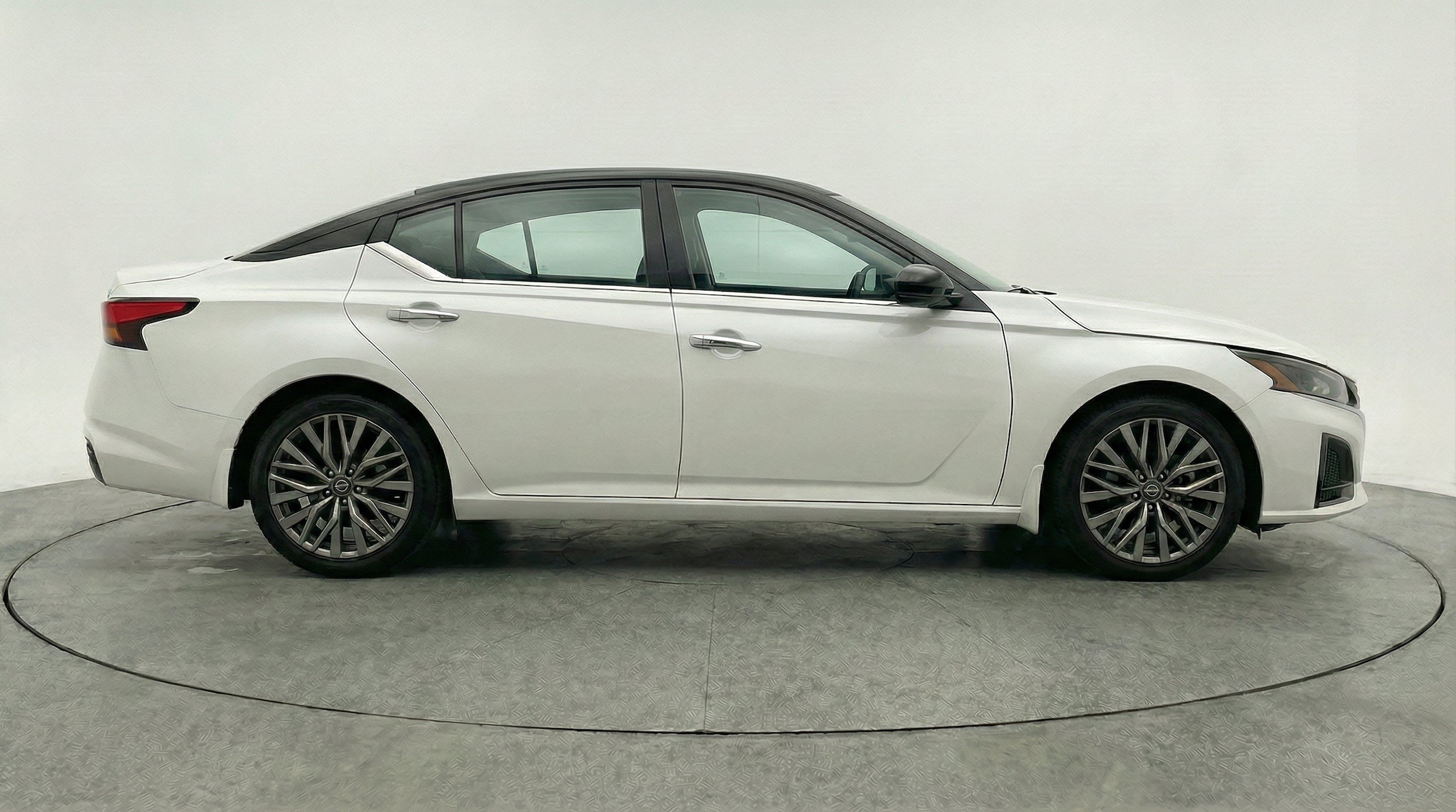 Thumbnail: 2025 Nissan Altima - 11