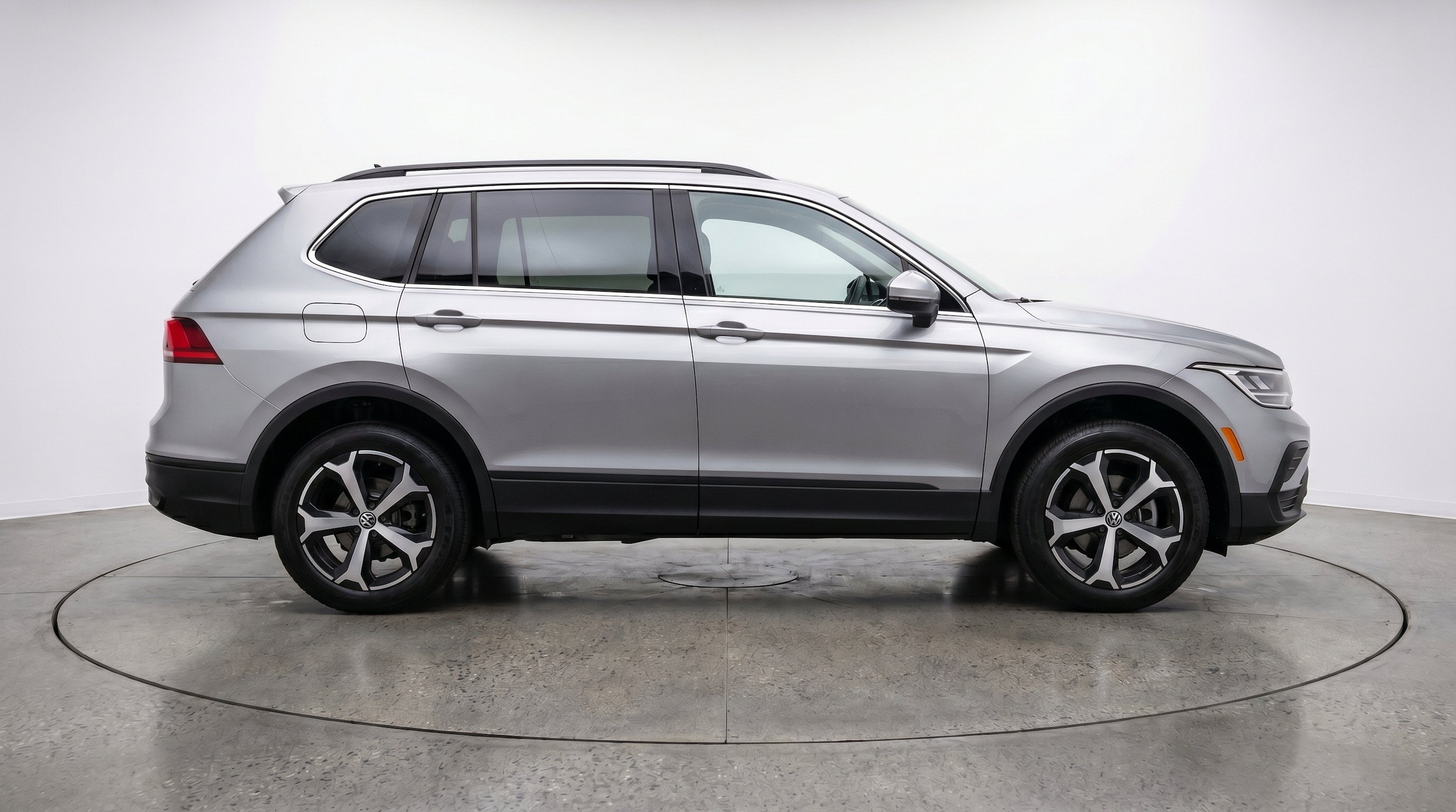 Thumbnail: 2026 Volkswagen Tiguan - 10