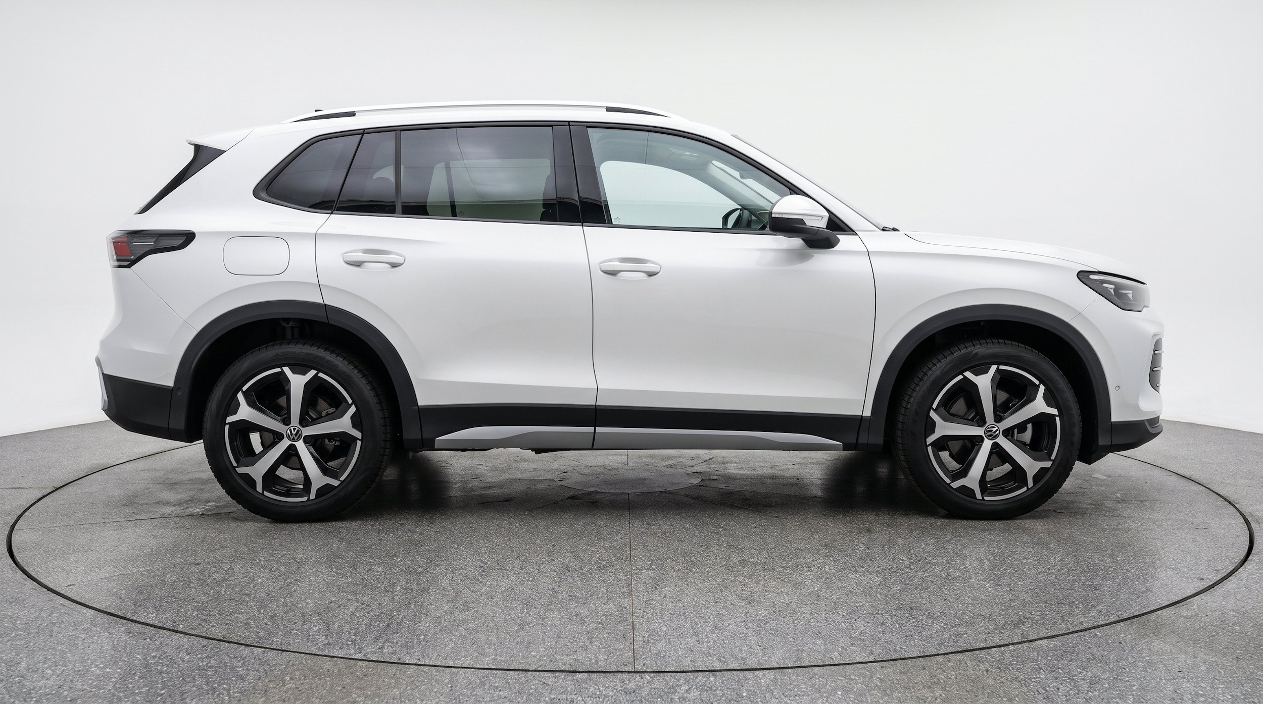 Thumbnail: 2026 Volkswagen Tiguan - 10