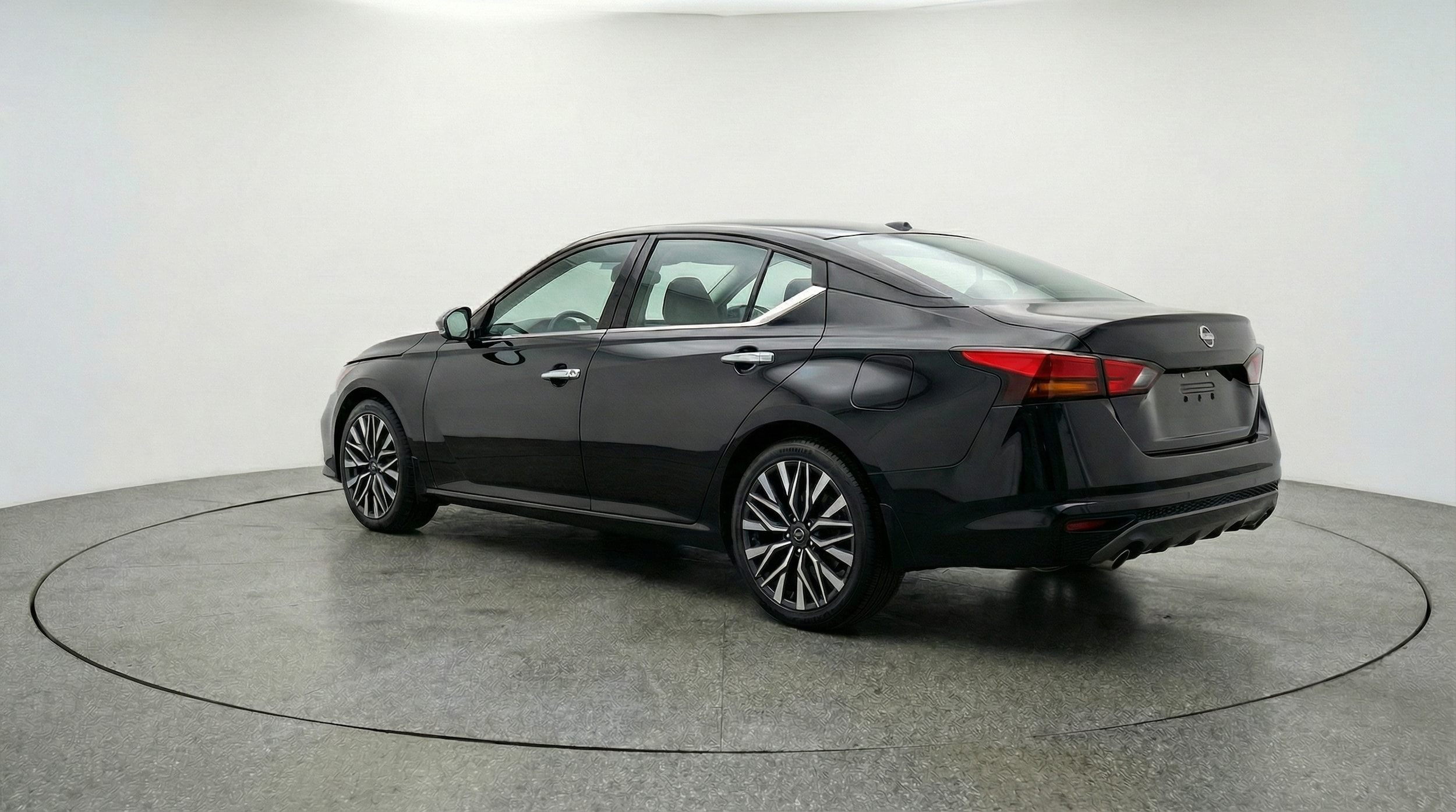 Thumbnail: 2025 Nissan Altima - 5