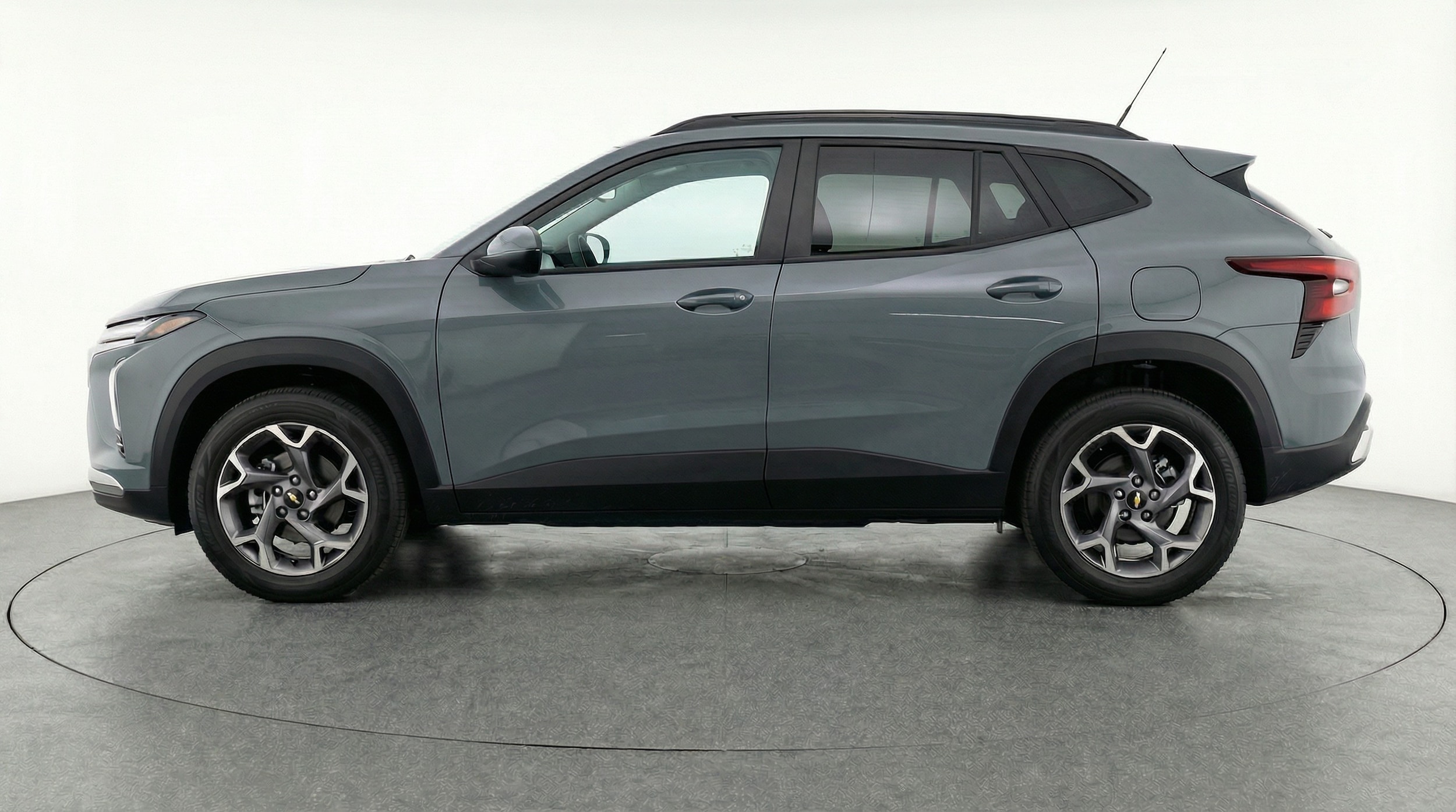 Thumbnail: 2025 Chevrolet Trax - 4