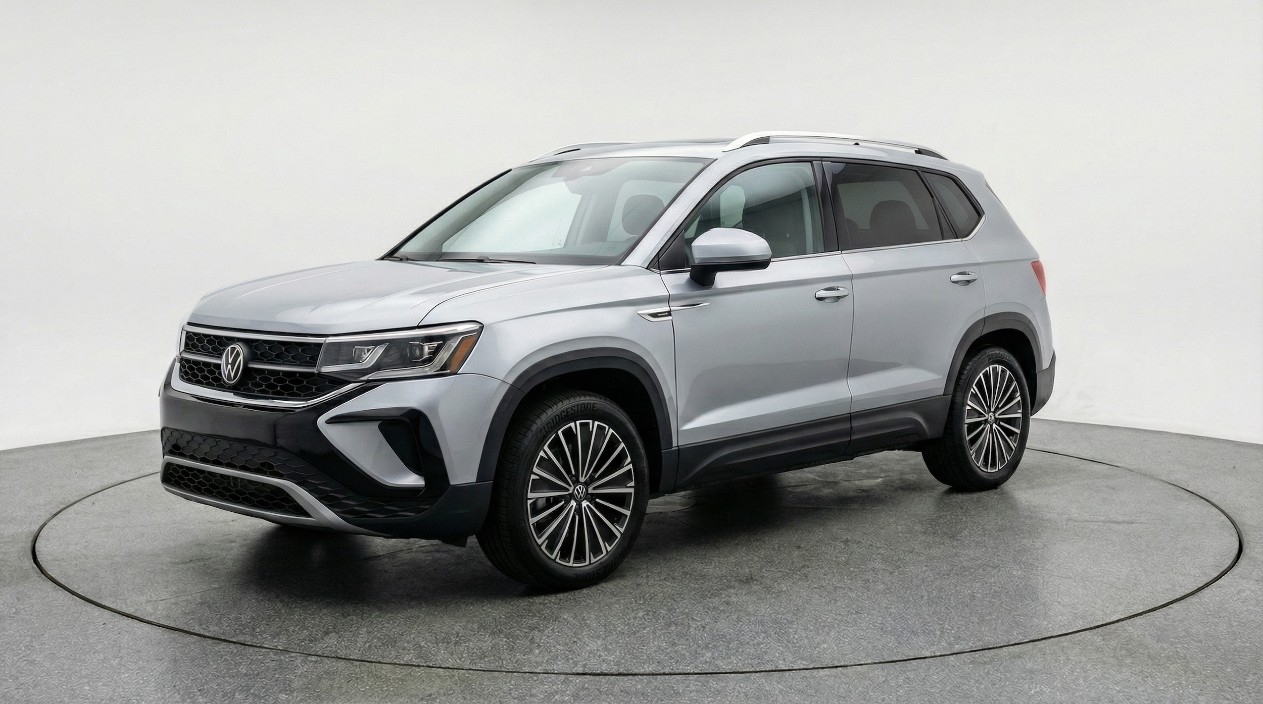 Thumbnail: 2025 Volkswagen Taos - 3