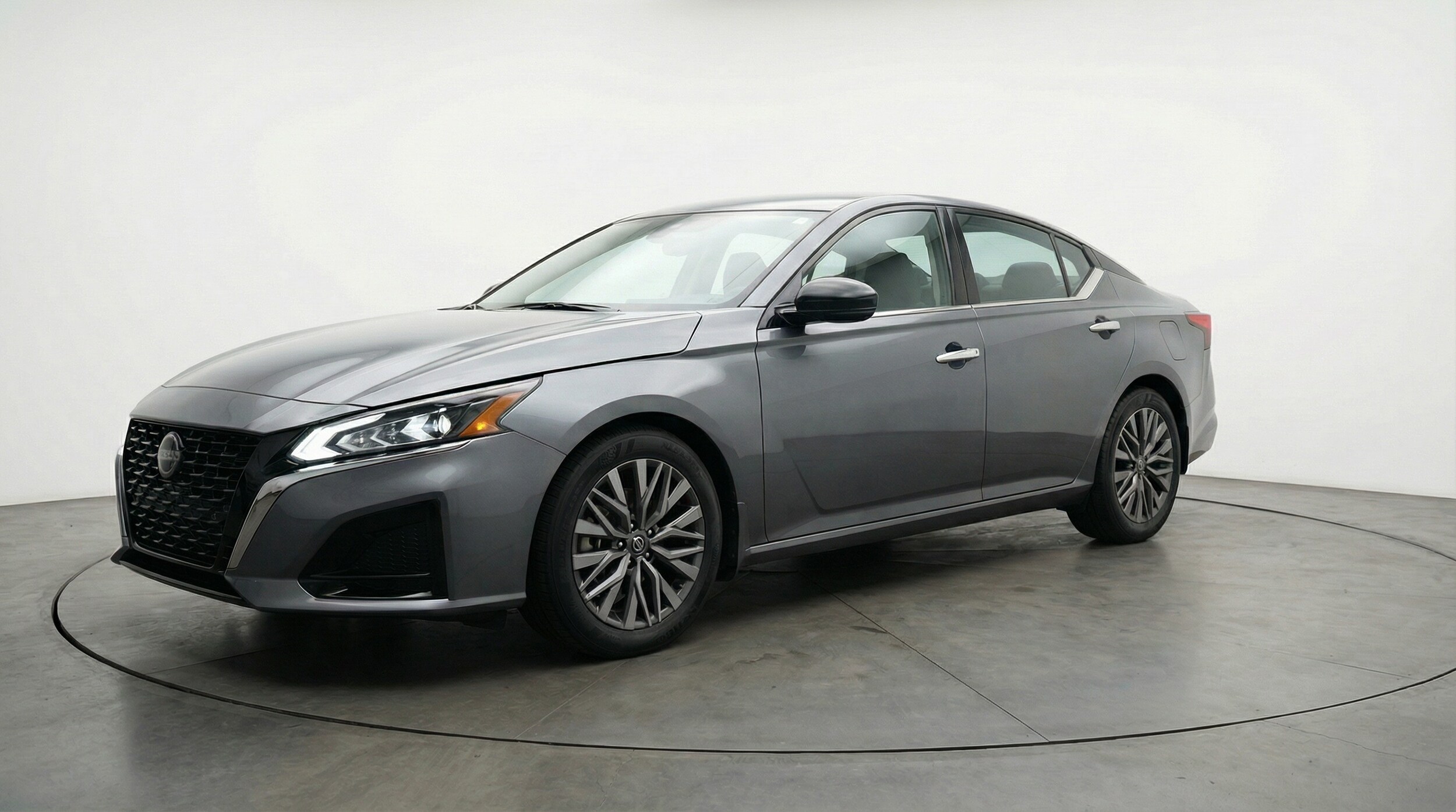 Thumbnail: 2025 Nissan Altima - 3