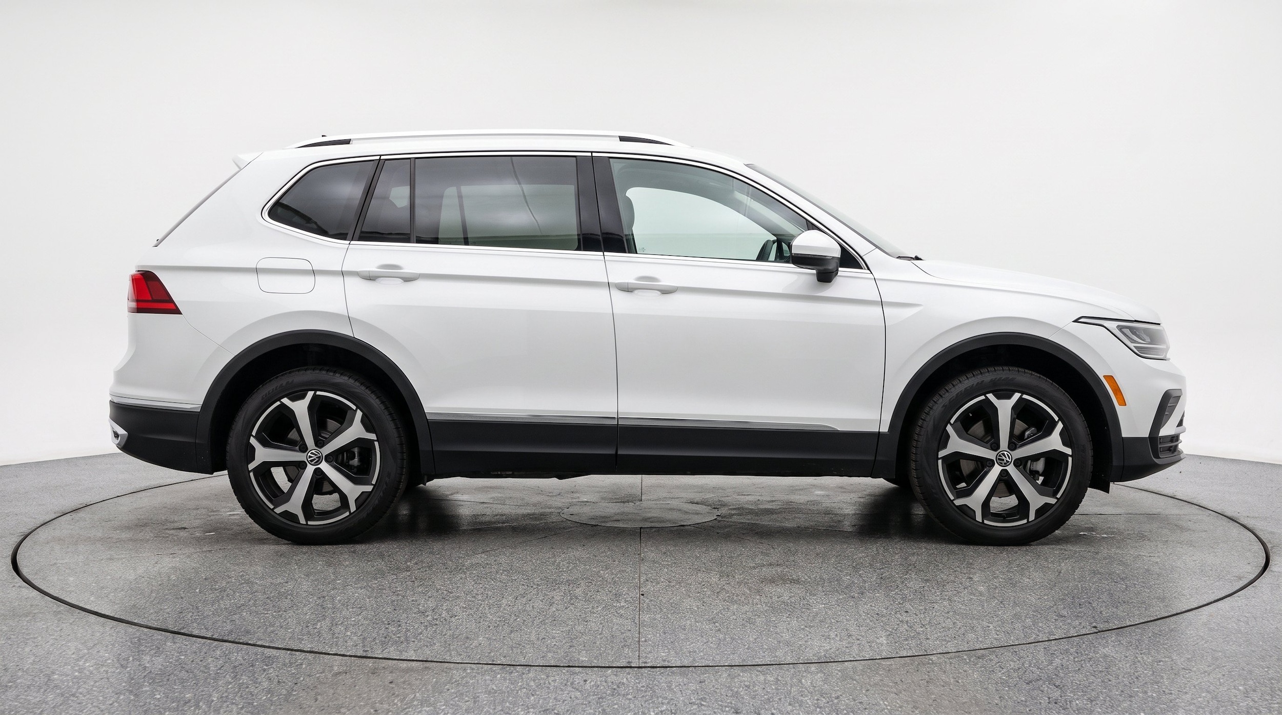 Thumbnail: 2026 Volkswagen Tiguan - 11