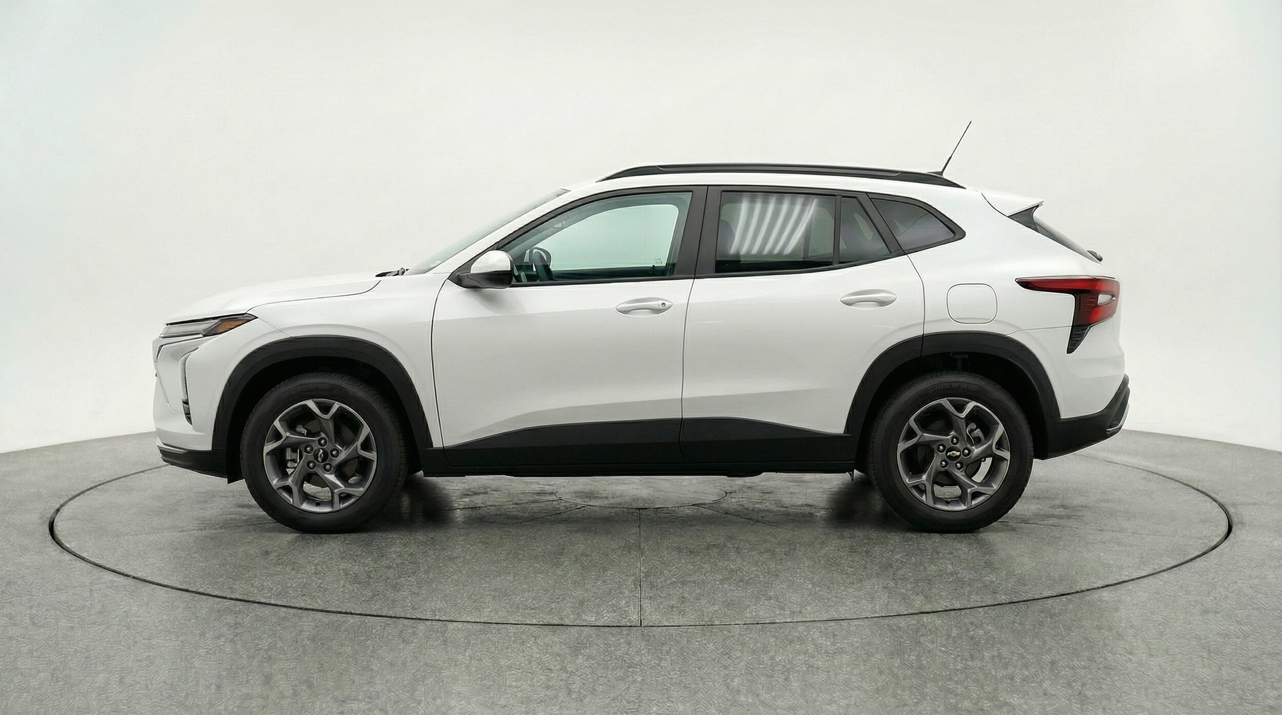 Thumbnail: 2025 Chevrolet Trax - 4