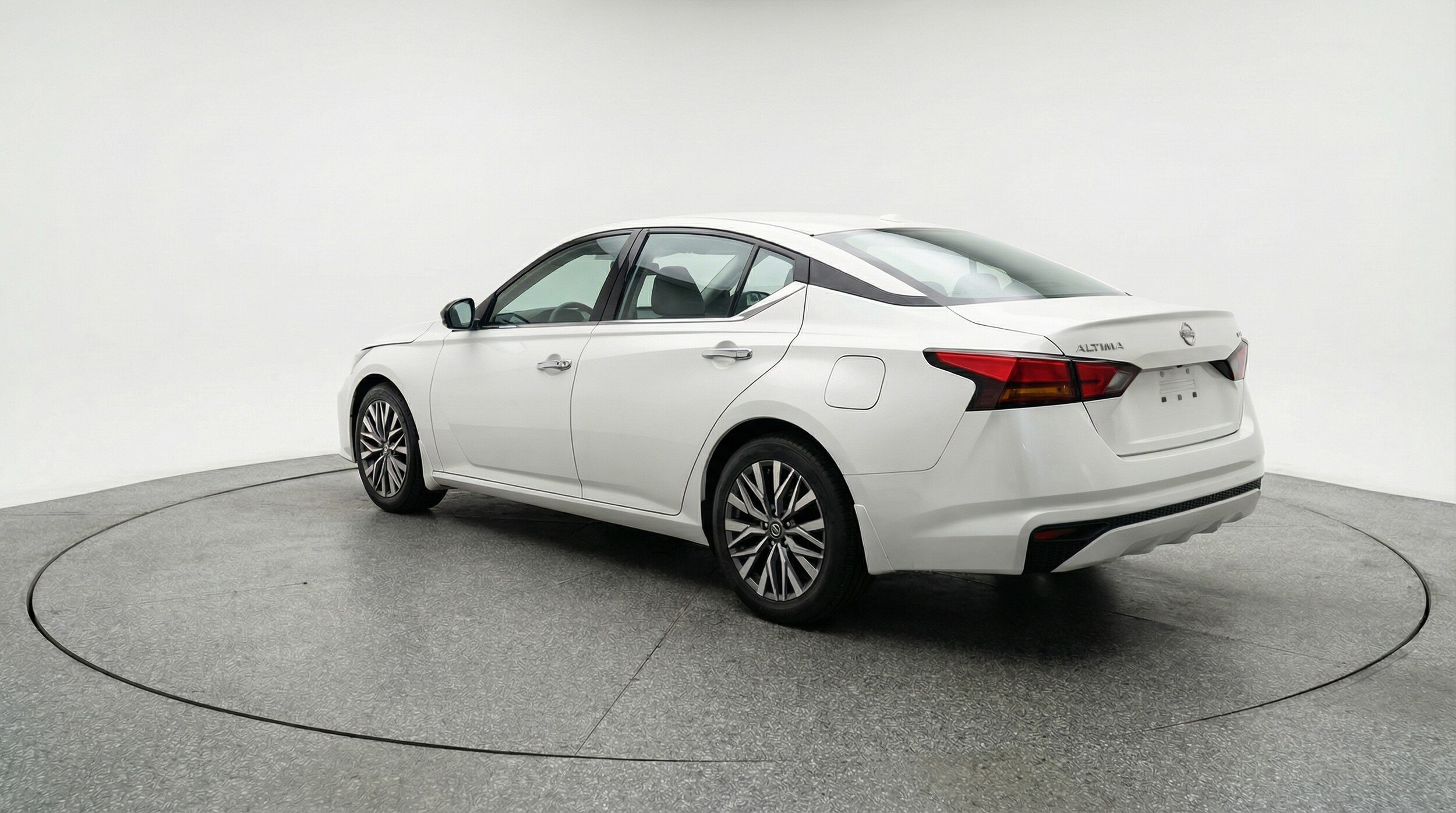 Thumbnail: 2025 Nissan Altima - 5