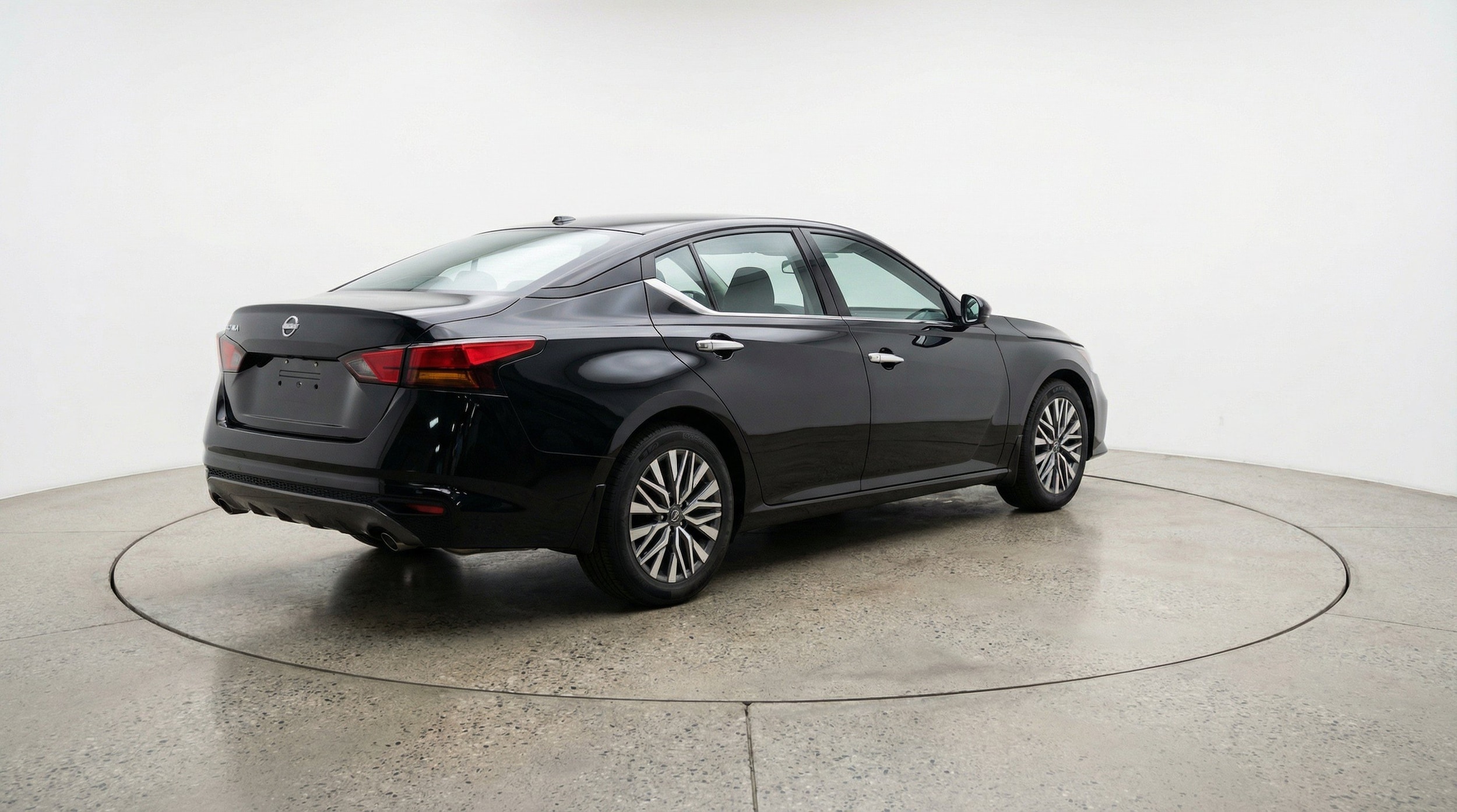 Thumbnail: 2025 Nissan Altima - 9
