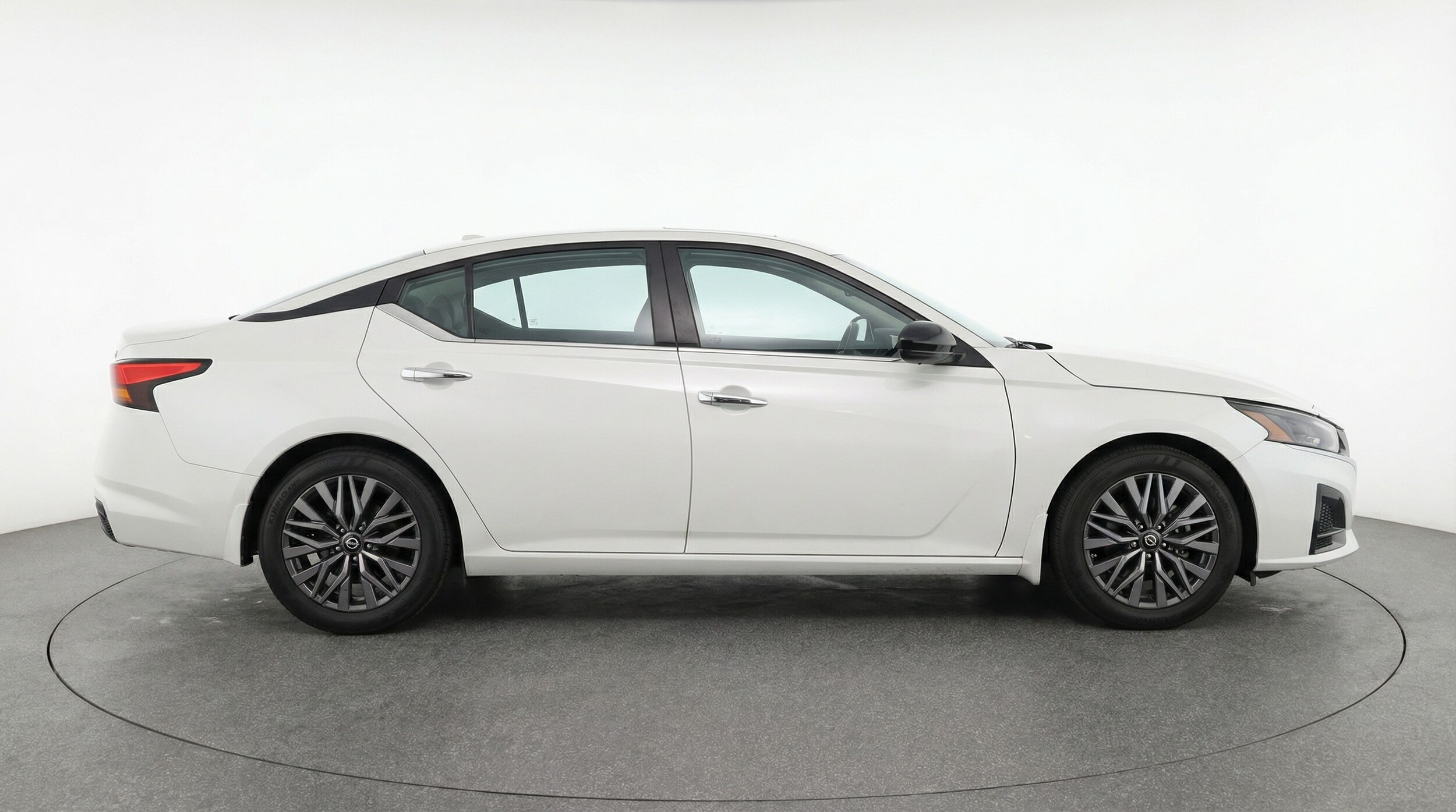 Thumbnail: 2025 Nissan Altima - 8