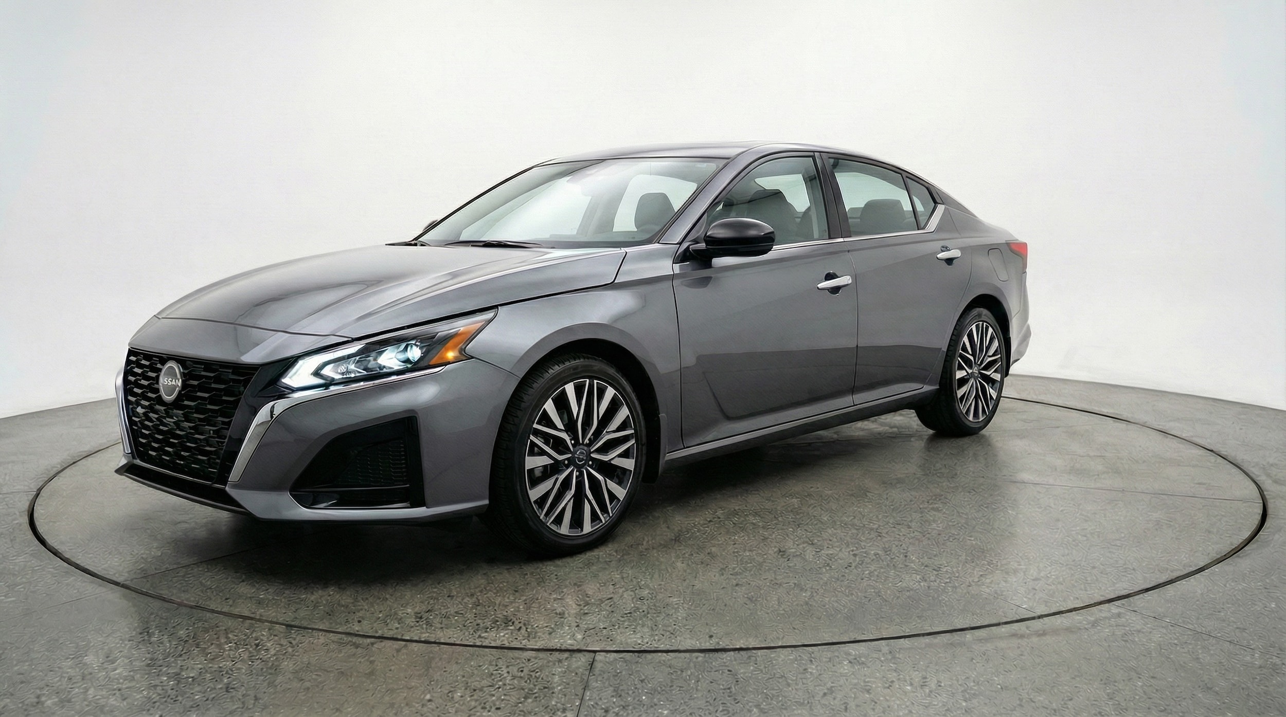 Thumbnail: 2025 Nissan Altima - 3