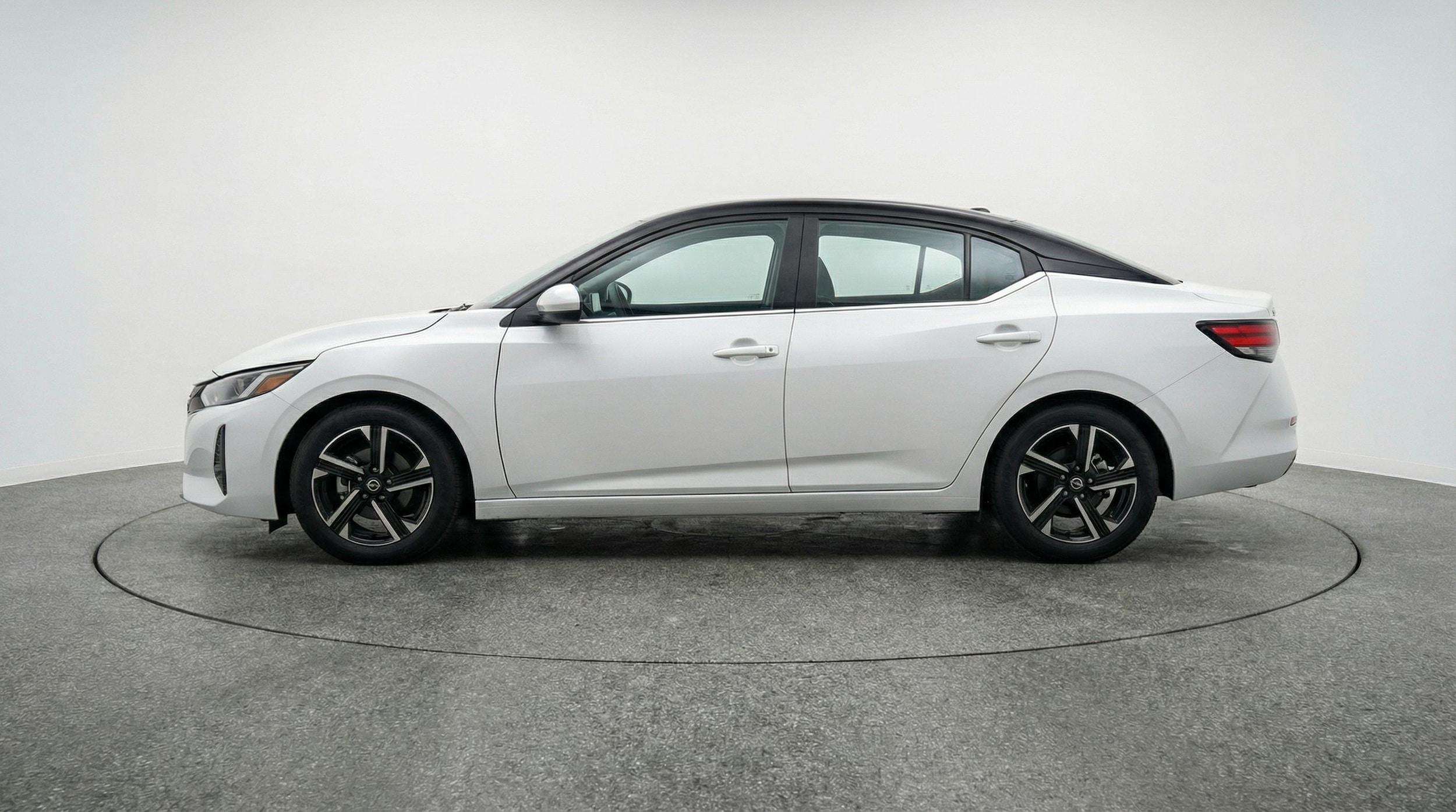 Thumbnail: 2025 Nissan Sentra - 4