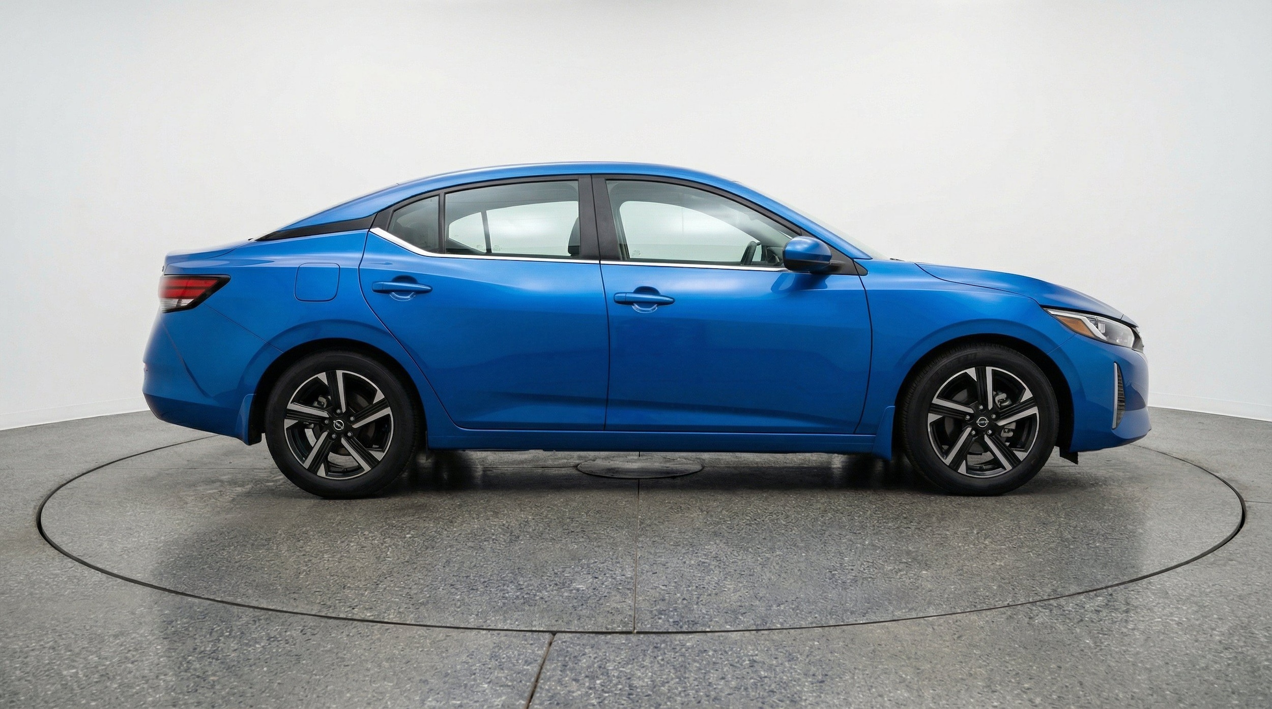 Thumbnail: 2025 Nissan Sentra - 10
