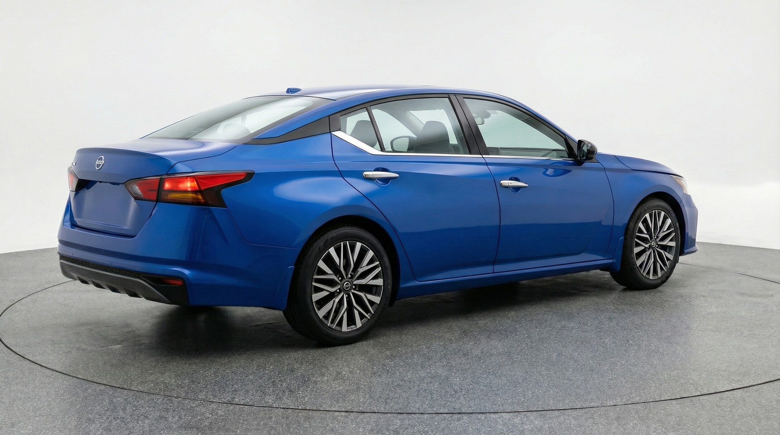 Thumbnail: 2025 Nissan Altima - 7