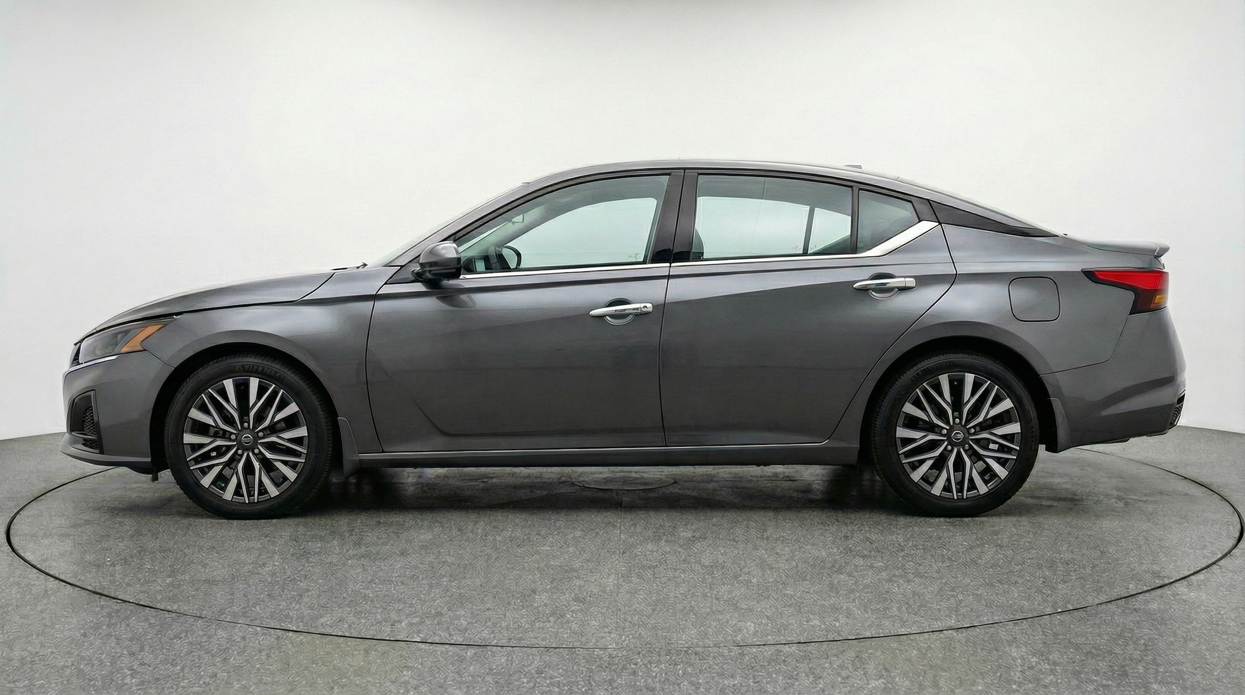 Thumbnail: 2025 Nissan Altima - 4