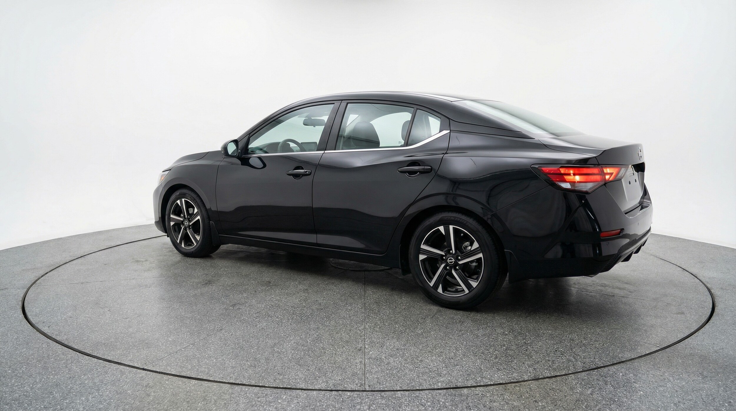 Thumbnail: 2025 Nissan Sentra - 5